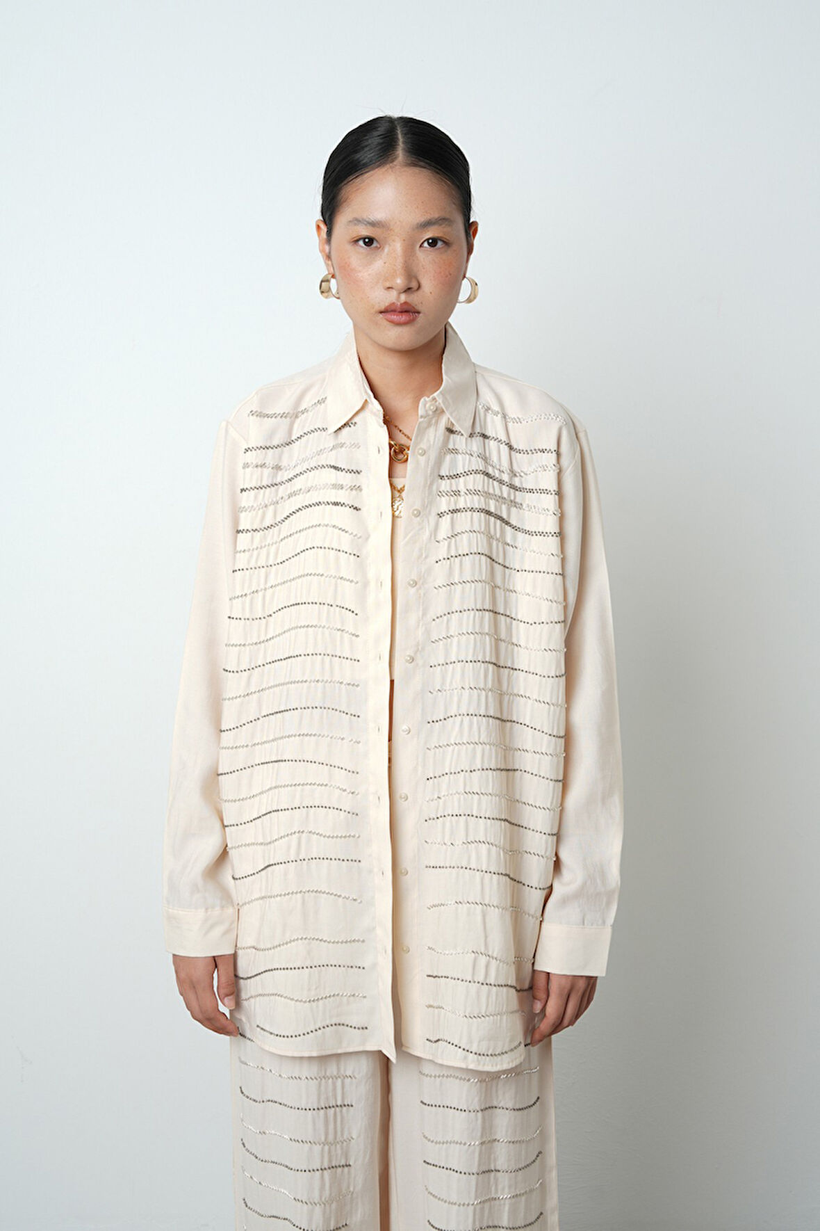 Kadın Yatay Şerit Taş İşlemeli Düz Renk Oversize Gömlek