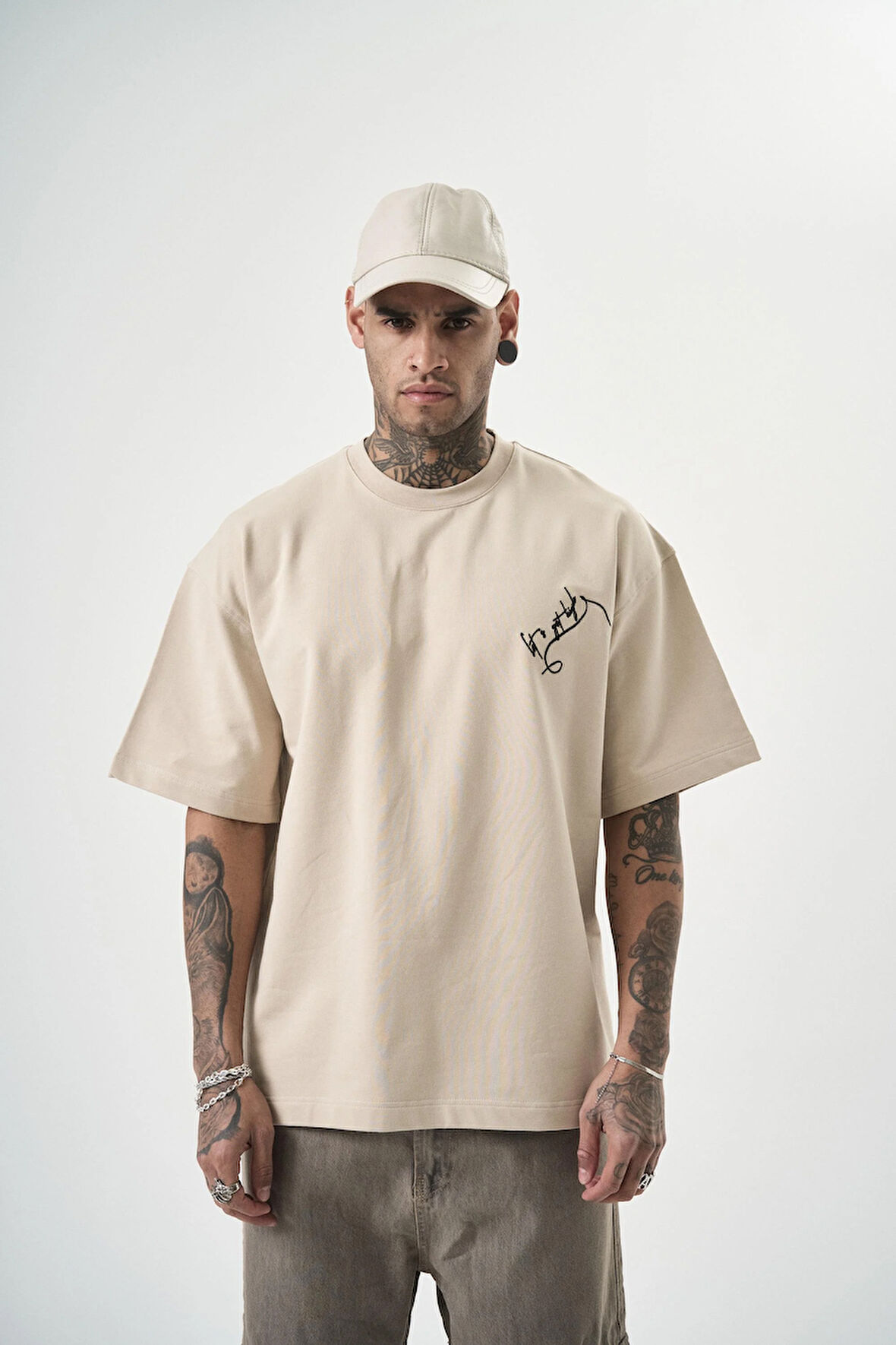 Erkek Let's Get Tight Nakışlı Oversize T-Shirt Bej
