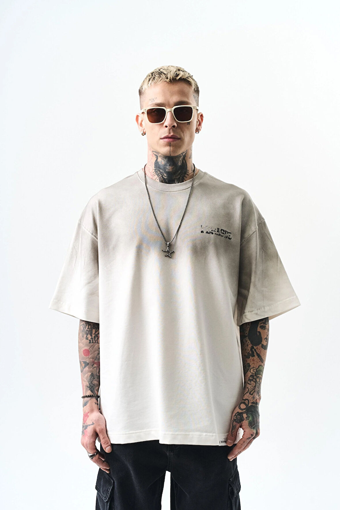 Erkek Pegasus Baskılı Oversize T-Shirt Ekru