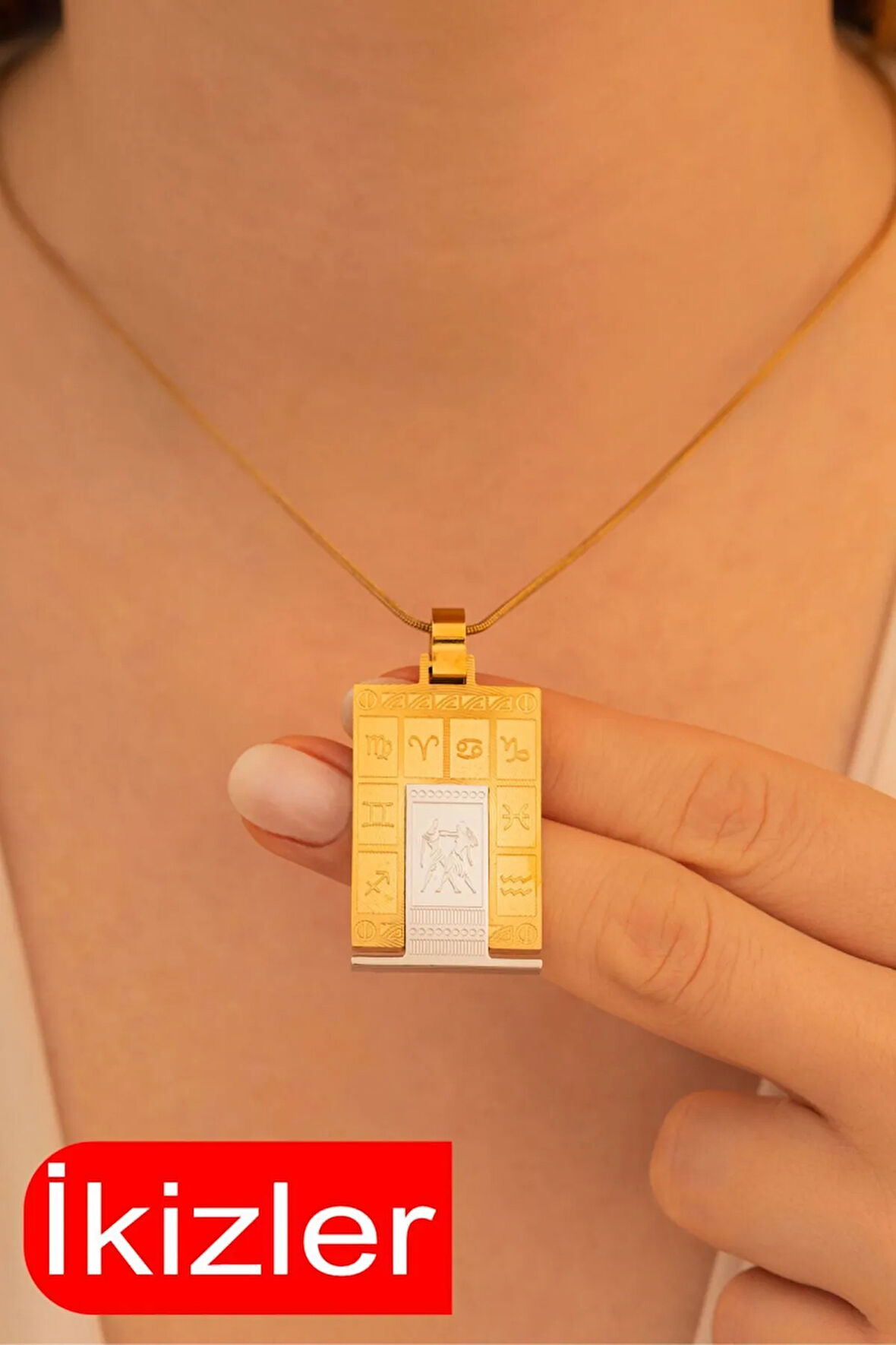 Kadın Çelik Kolye - Çelik Dikdörtgen Model Burç İşlemeli Kadın Kolye