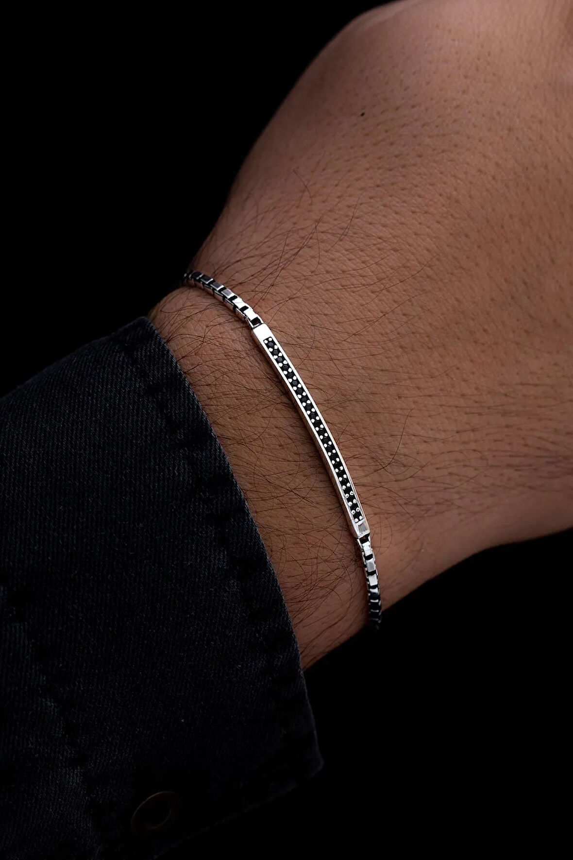 Erkek Gümüş Bileklik - Küp Model Siyah Zirkon Taşlı Gümüş Bileklik