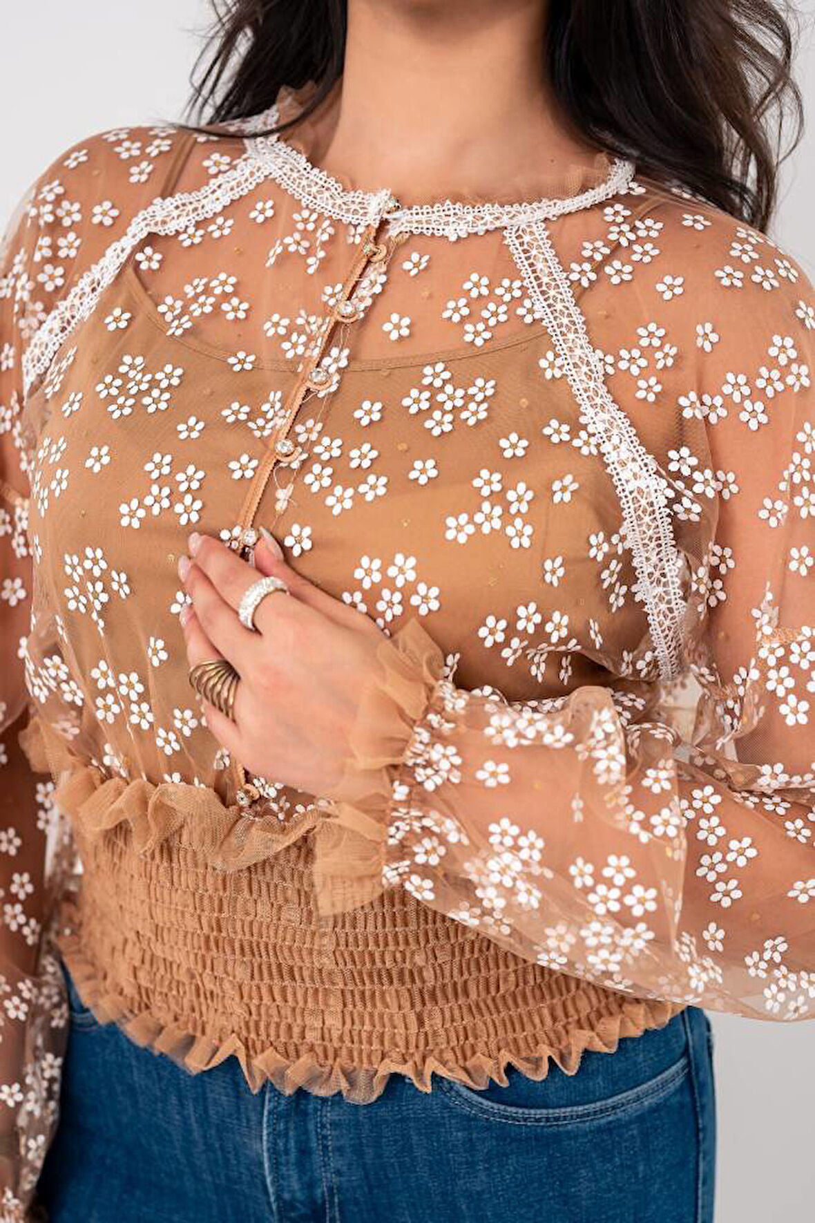 Papatya Nakışlı Bel Ve Kol Lastik Astarlı Bluz BLZ6034