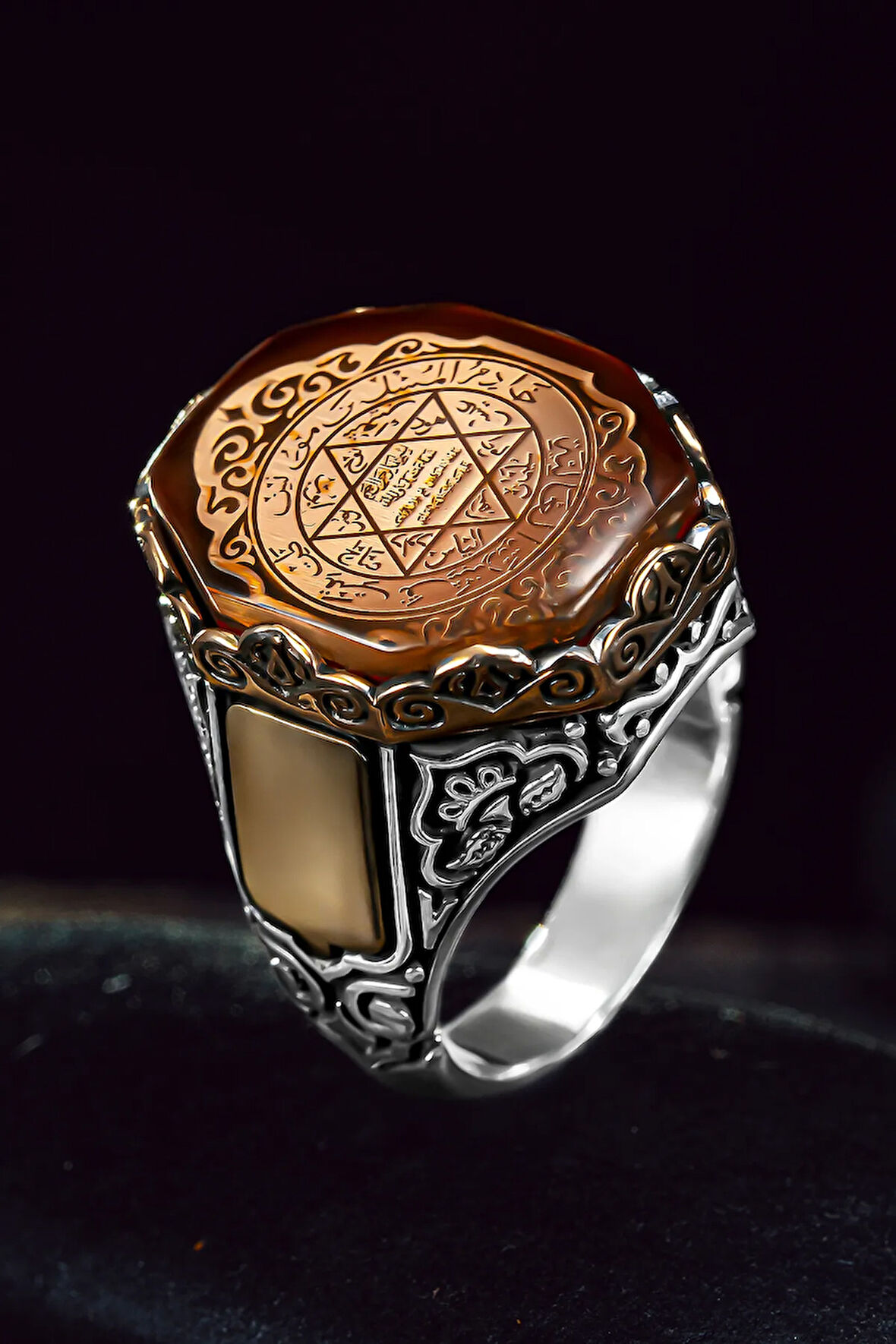 Erkek Gümüş Yüzük - İsim Yazılabilir Turuncu Hz. Süleyman Mührü İşlemeli Erkek Yüzük