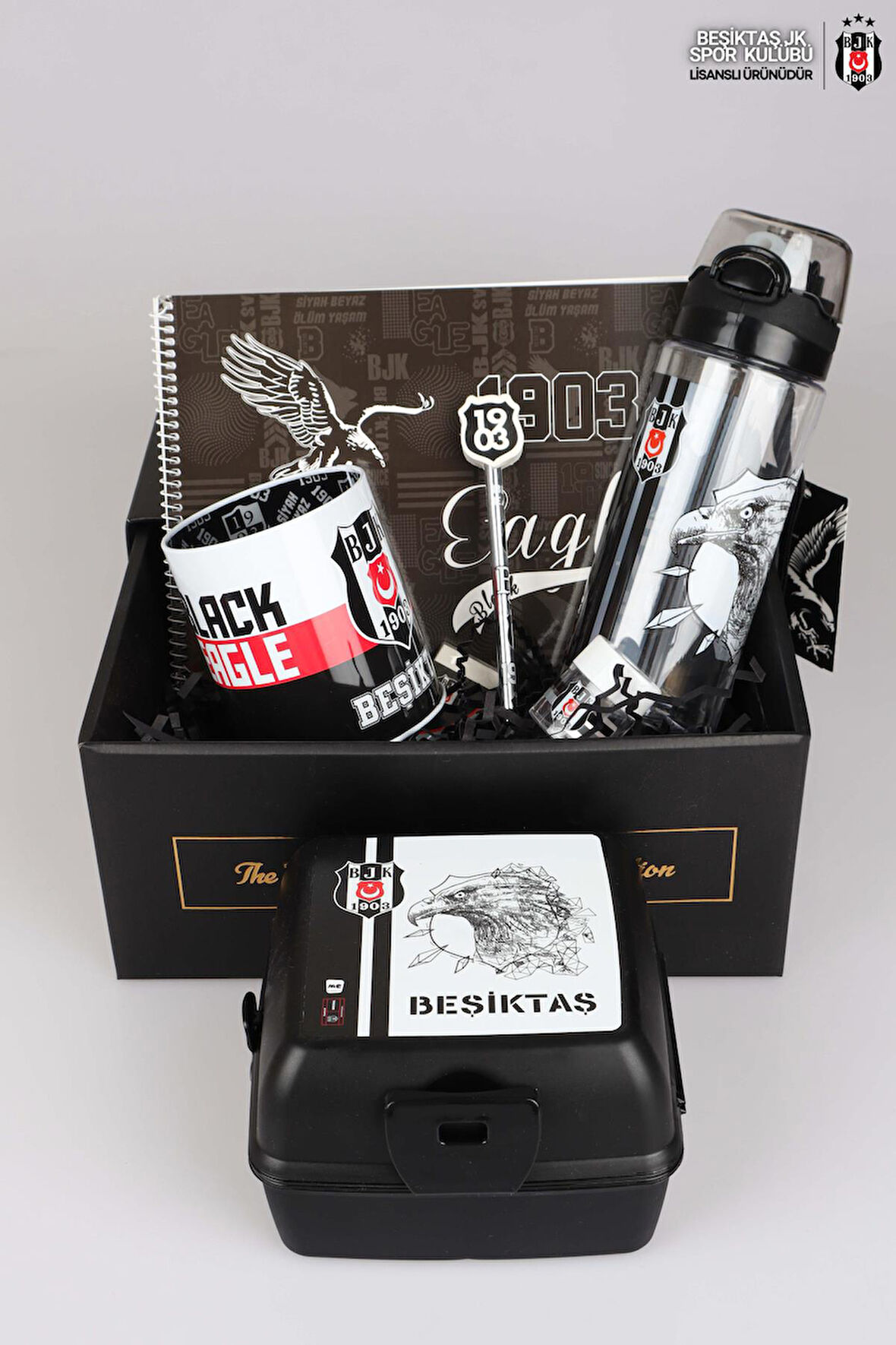 DEKOMUS GIFT BOX ÖZEL KUTULU BEŞİKTAŞ BESLENME KABI VE 500 ML TRITAN MATARA İLE KIRTASİYE SETİ 