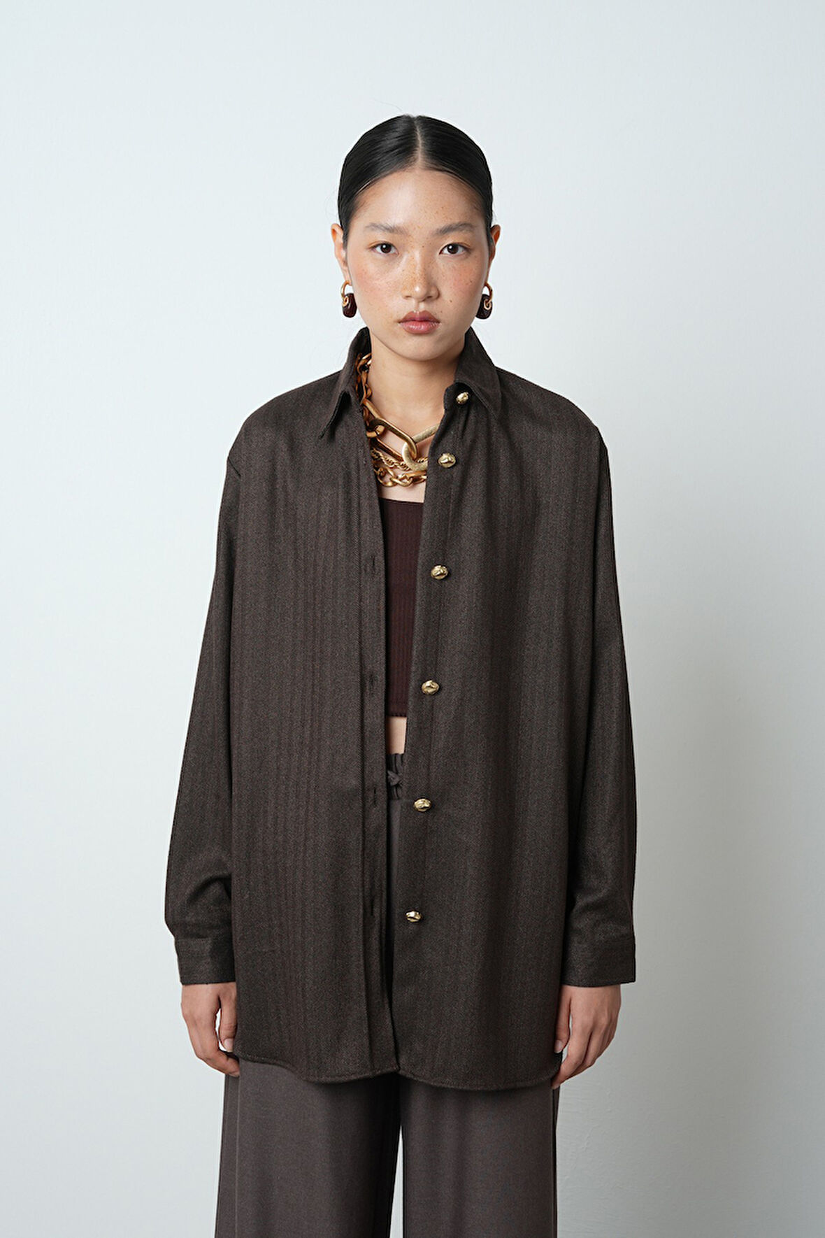 Kadın Kahverengi Düz Altın Düğme Detaylı Oversize Tesettür Gömlek