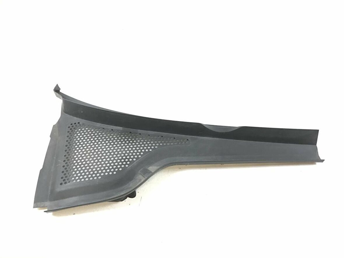 VOLKSWAGEN GOLF 7 2013 - 2017 ÖN CAM IZGARASI DEFLEKTÖRÜ SAĞ 