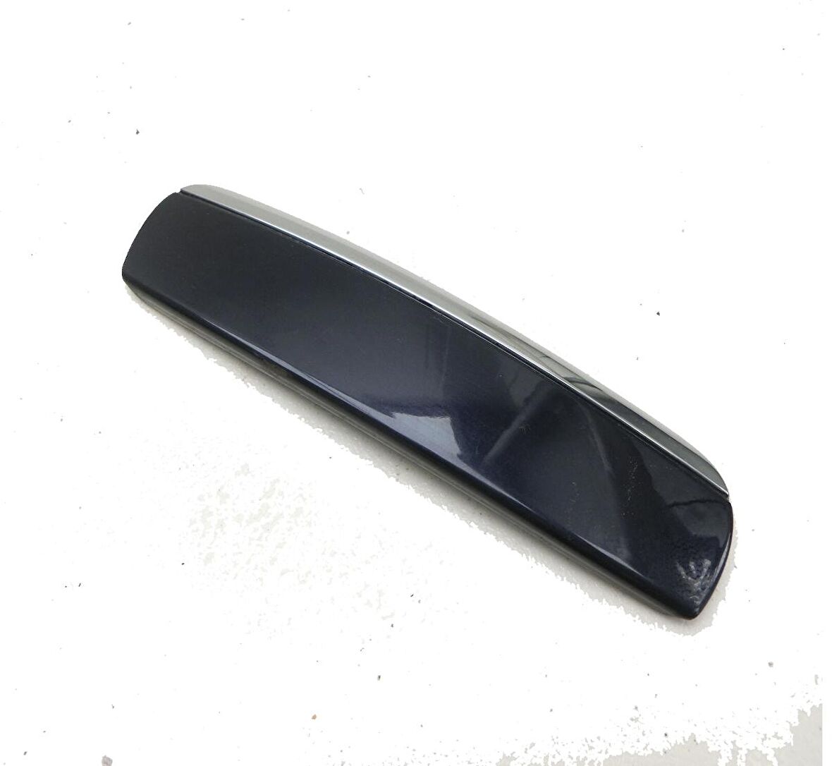 AUDİ A6 2004 - 2008 ÖN SAĞ DIŞ KAPI KOLU KAPAĞI SİYAH 