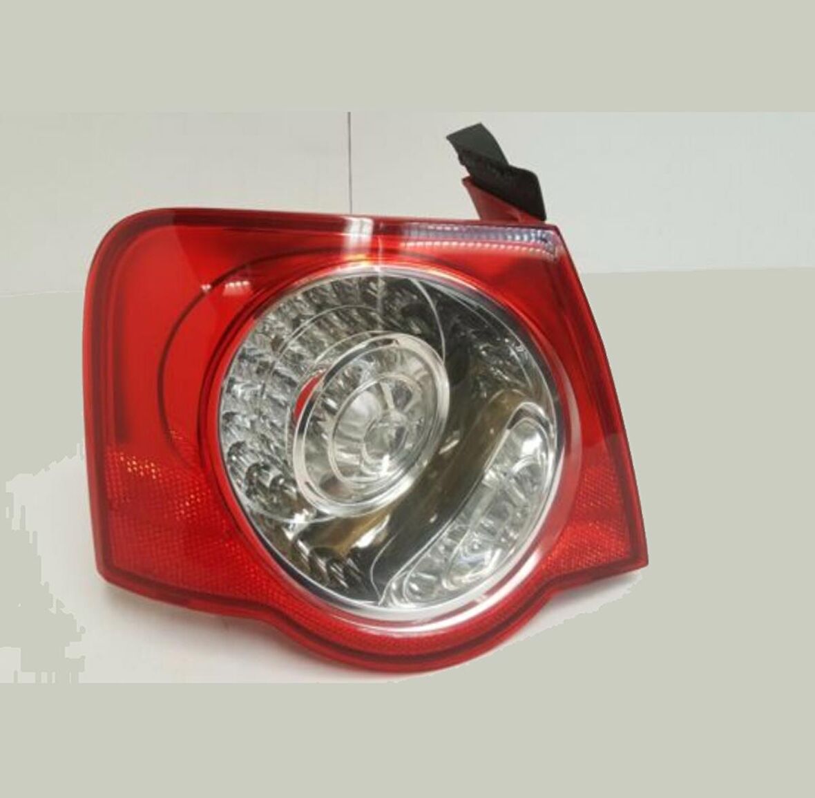 VOLKSWAGEN PASSAT 2005 - 2010 SAĞ STOP LAMBASI DIŞ TARAF 