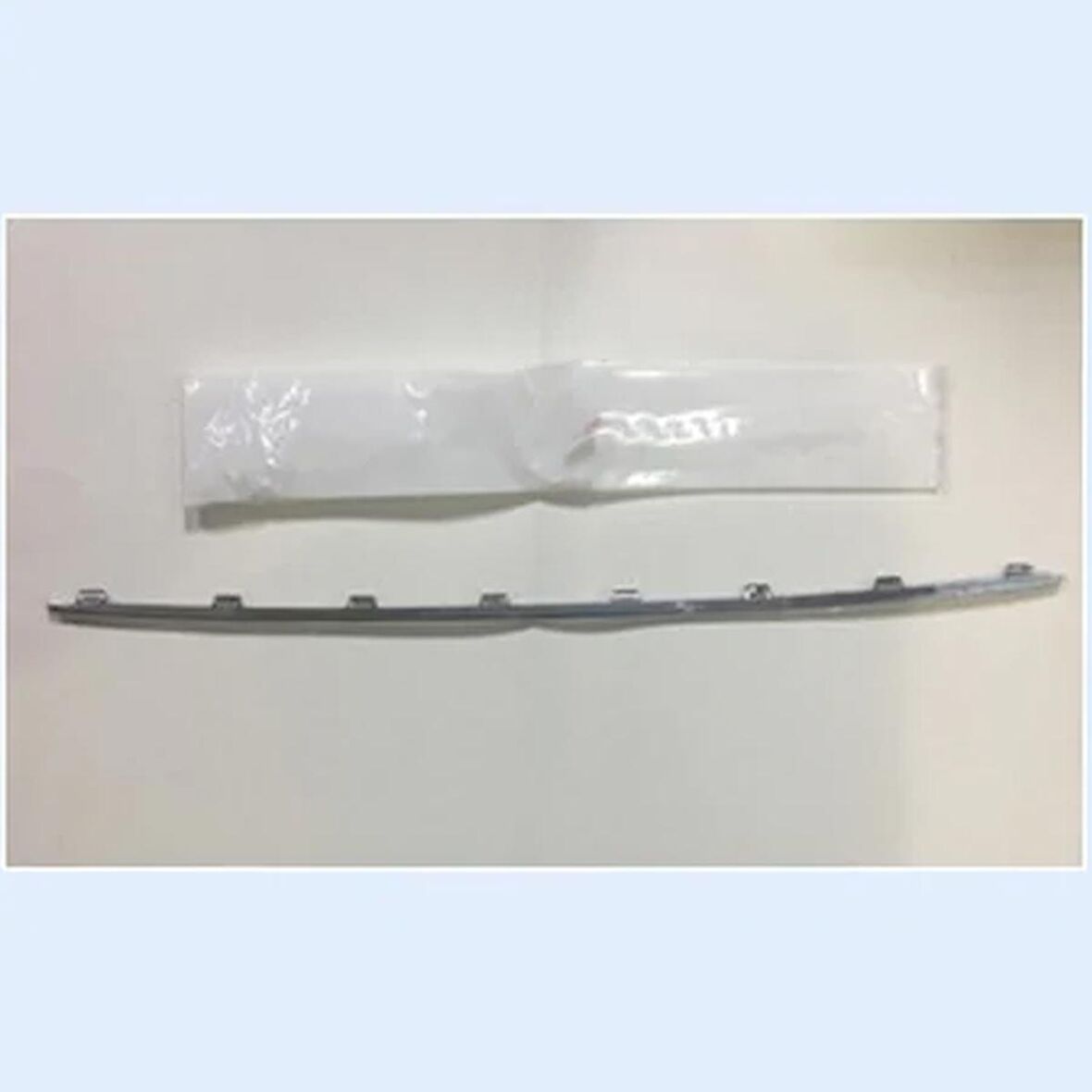 VOLKSWAGEN GOLF 7,5 ORTA ARKA TAMPON NİKELAJI 