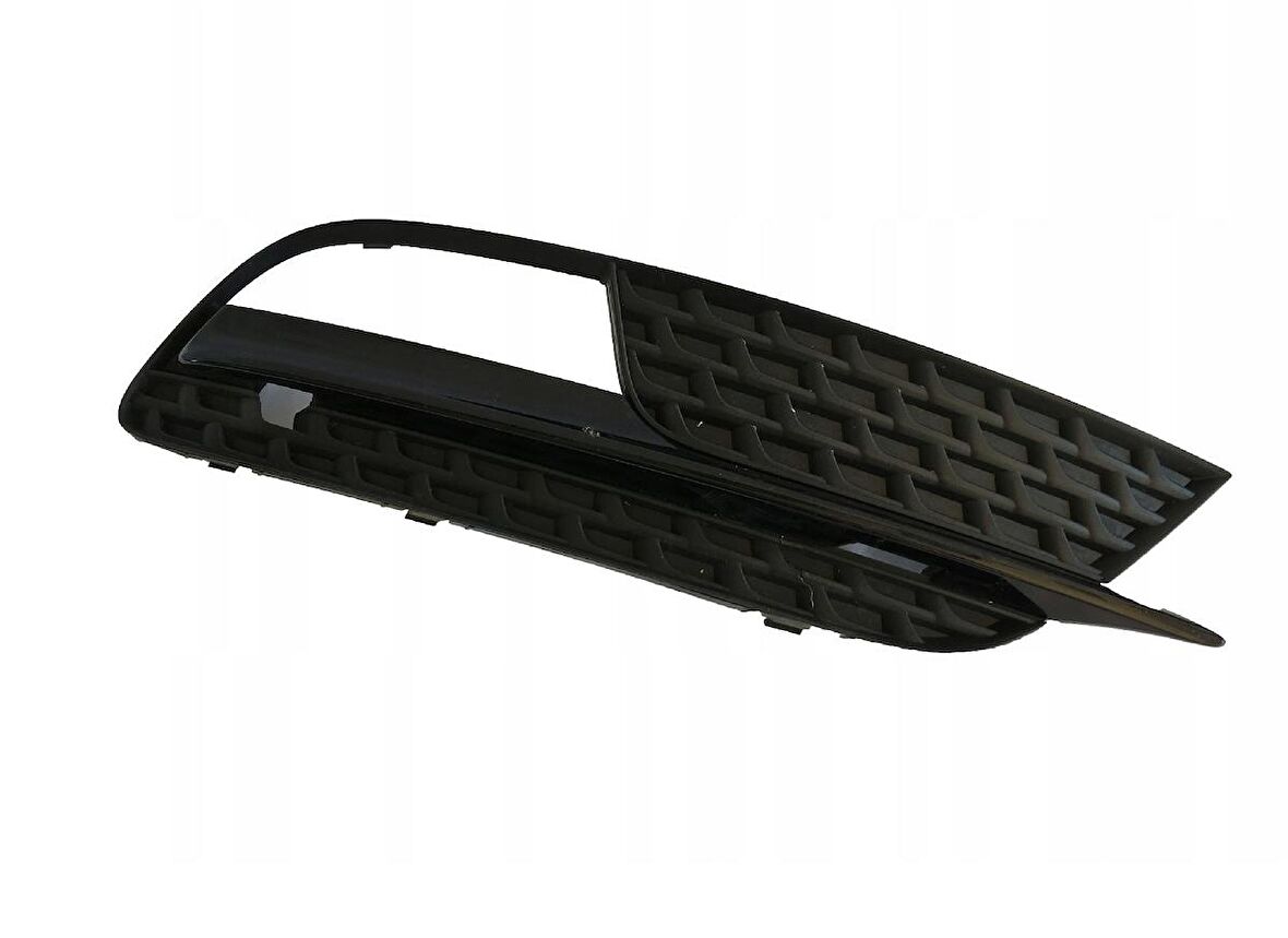 AUDİ A5 2012 - 2017 SİS FARI ÇERÇEVESİ SAĞ TARAF 