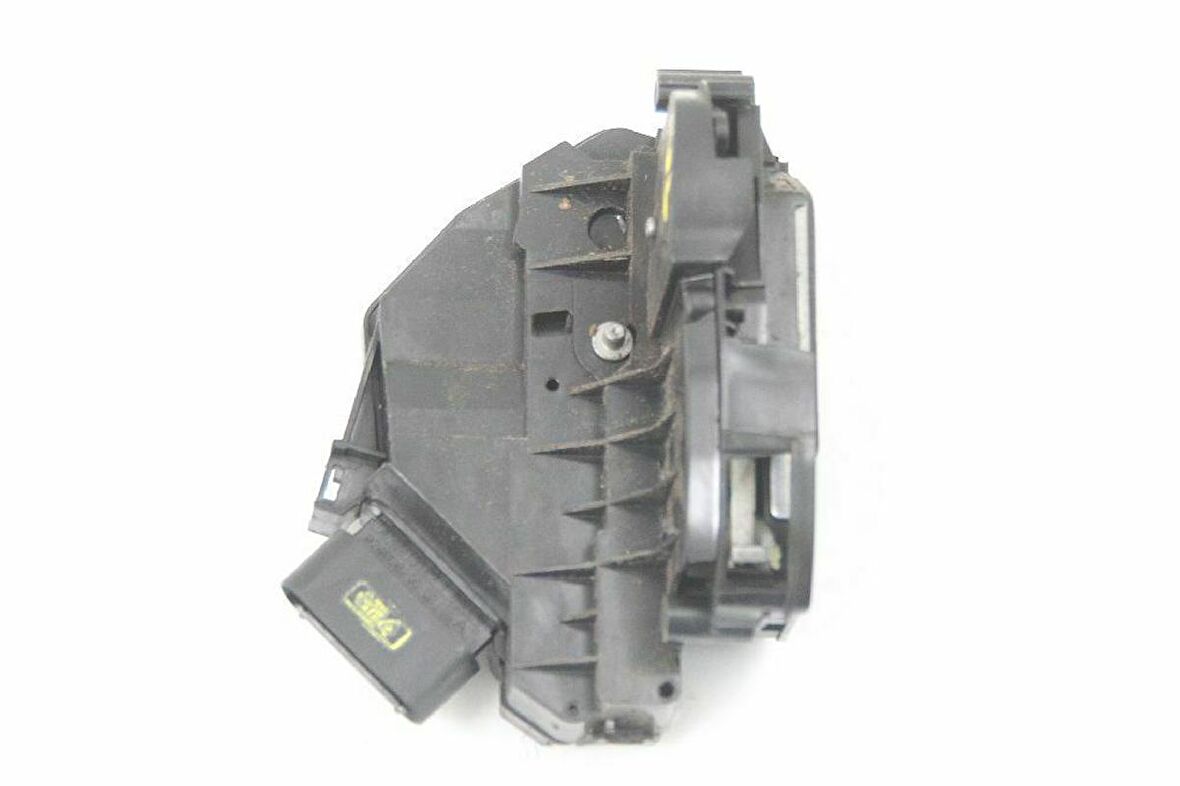 FORD FIESTA 2012 - 2016 SOL ÖN KAPI KİLİT MOTORU 