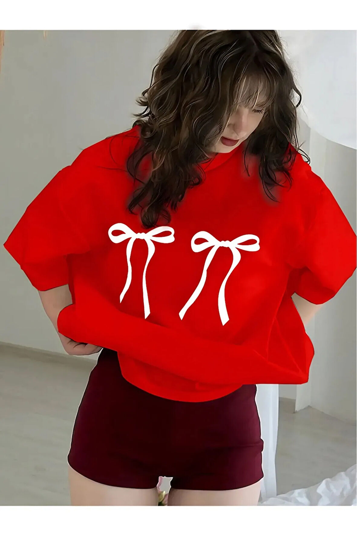 Kadın Çift Kurdele Baskılı Bisiklet Yaka Tshirt