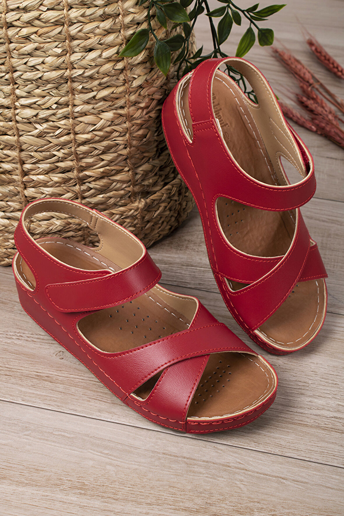 Khayt Ressa Anatomik Ortopedik Tek Bantlı Günlük Kadın Sandalet