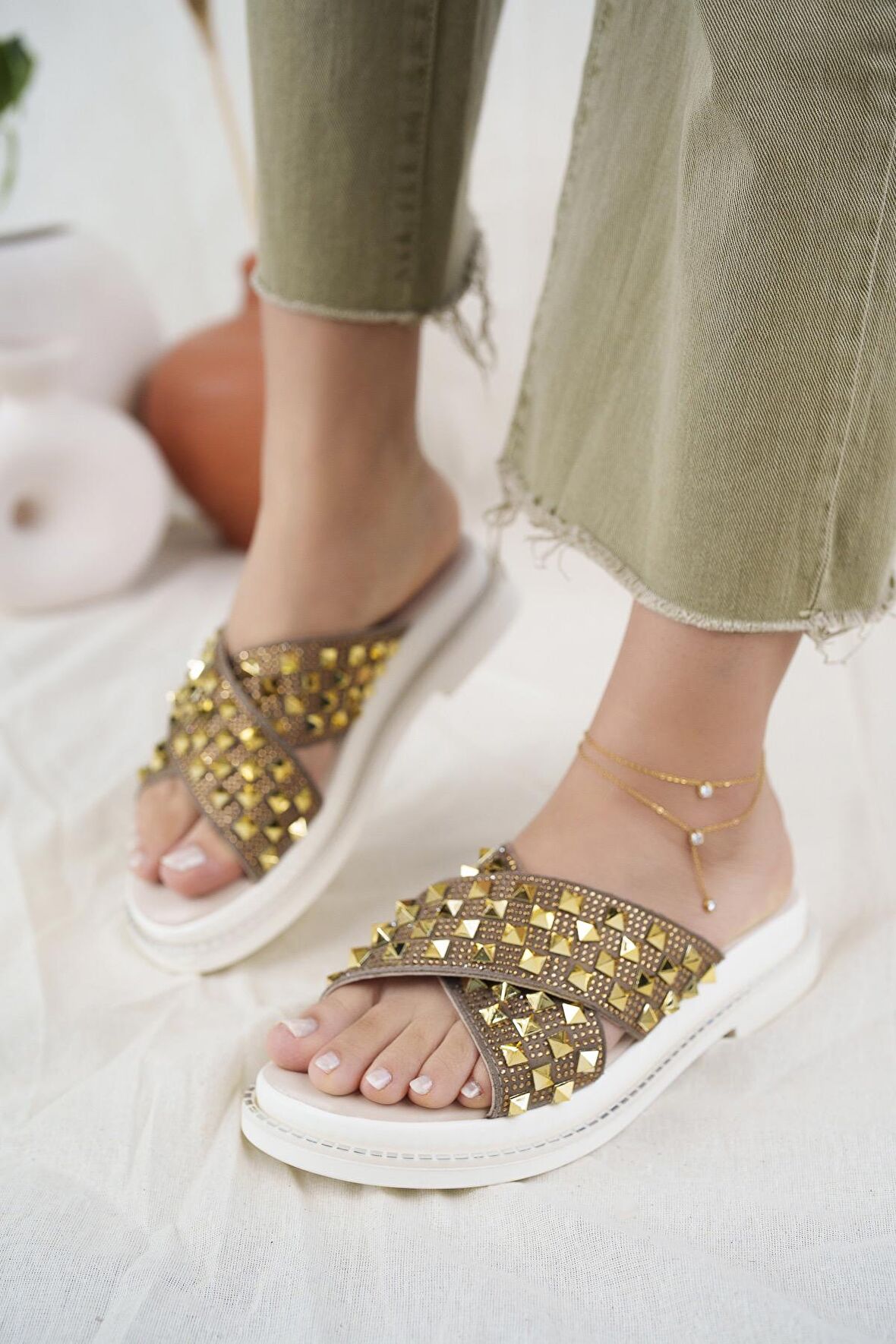 Khayt Sharone Anatomik Ortopedik Taşlı Günlük Kadın Terlik