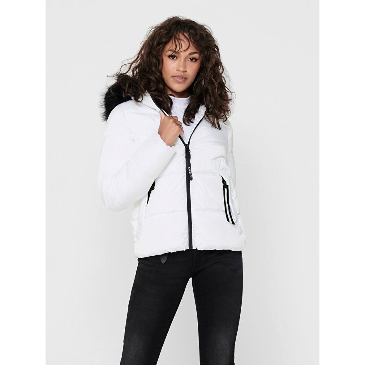 Only Beyaz Kadın Mont Onlmonica Short Puffer Jacket Cc Ot