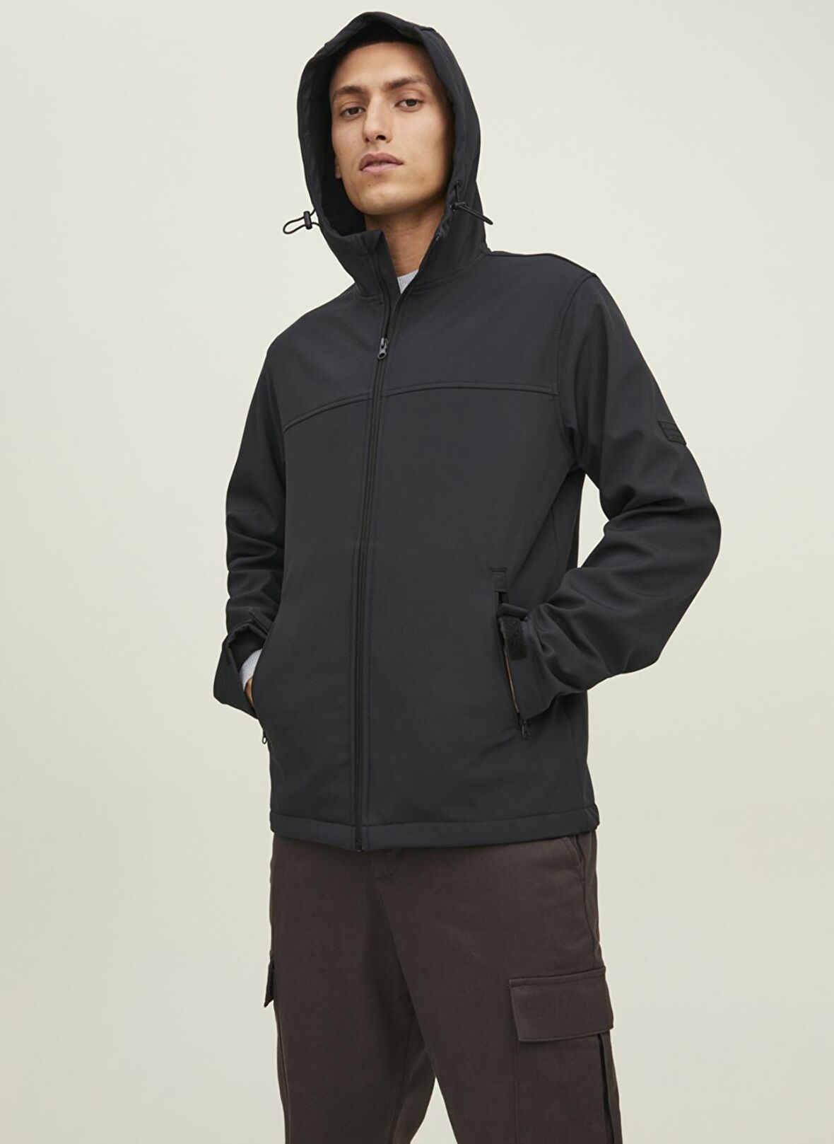 Jack & Jones Siyah Erkek Kapüşonlu   Mont 12212363_JJEMARVIN HOOD SOFTSHELL N