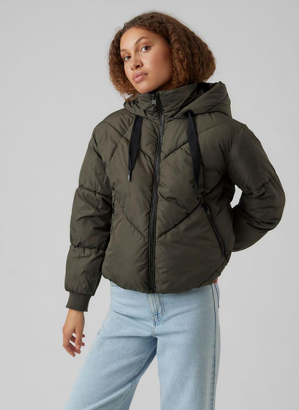 Vero Moda Haki Kadın Kısa Boy Kapitone Şişme Mont 10267111