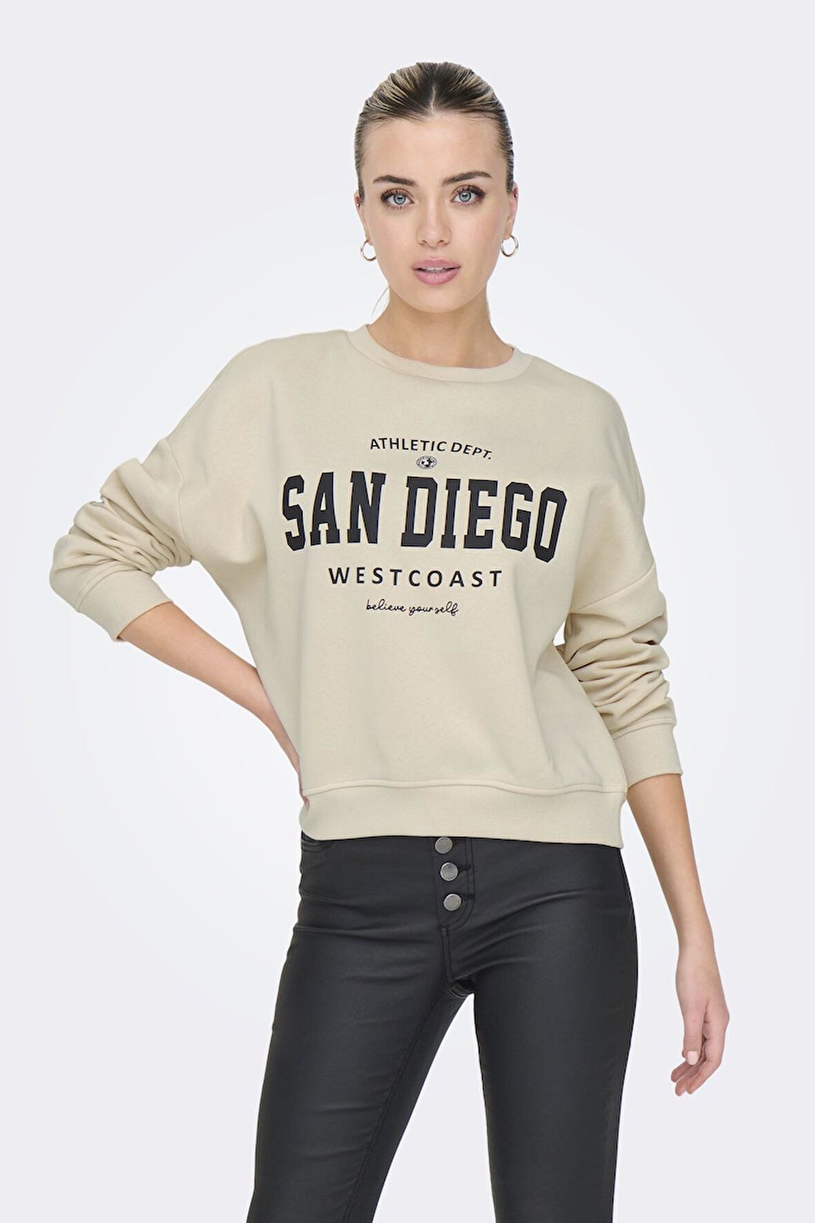 ONLSWEAT LIFE L/S CREW O.SIZE STATE NOOS KREM