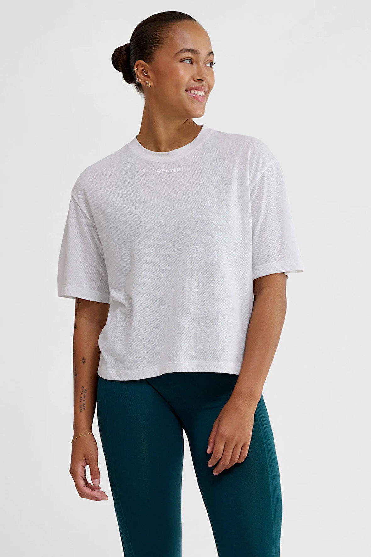 Hummel MT VANJA BOXY KISA KOLLU TİŞÖRT