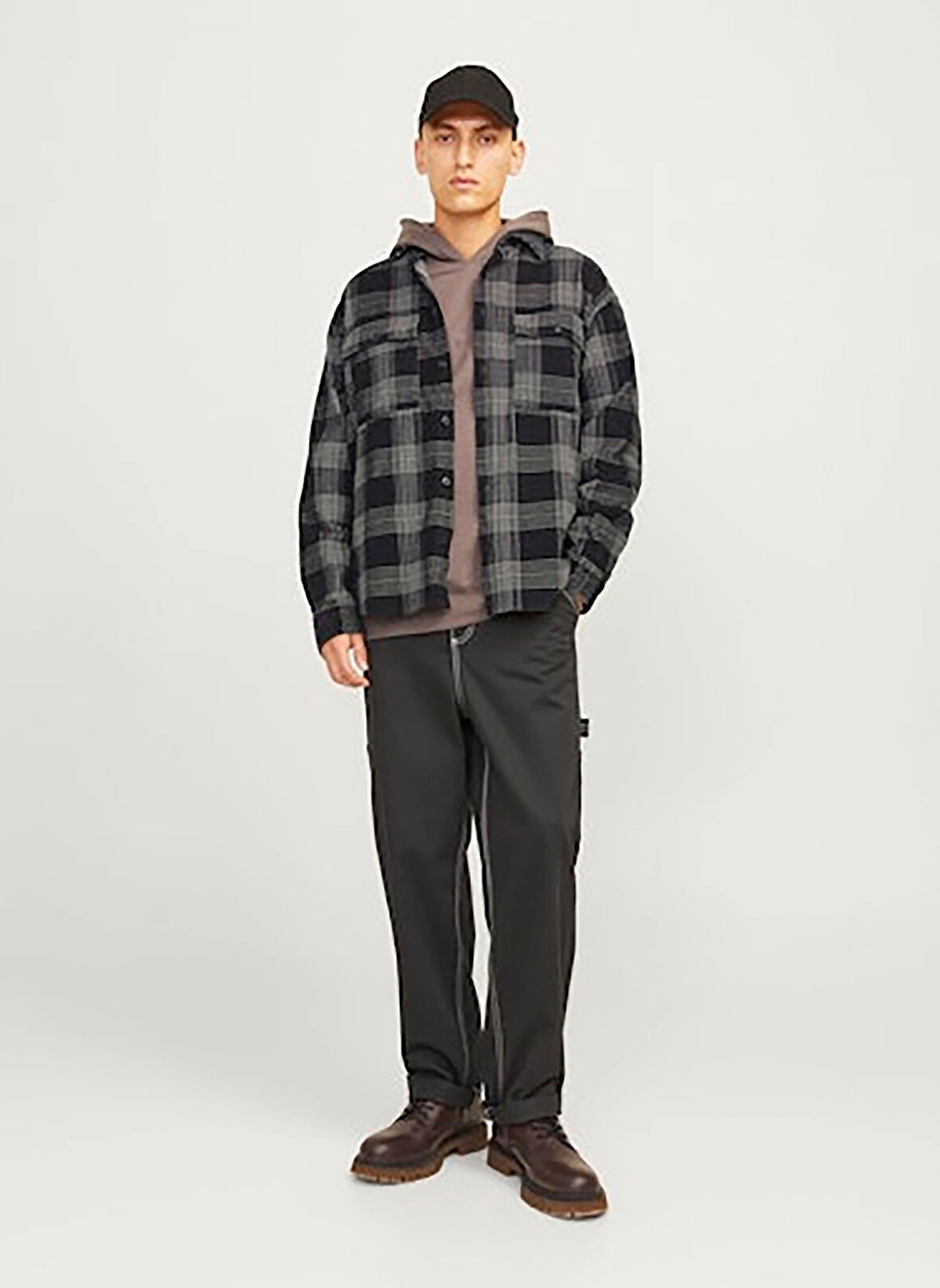 Jack & Jones Relaxed Siyah Erkek Gömlek 12261112_JCOTHEO CORDUROY CHECK OVE