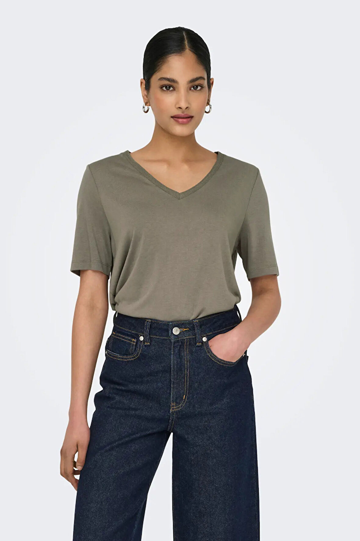 Only Kadın Onlelıse V Yaka Kısa Kollu T-Shirt 15257390 Vizon
