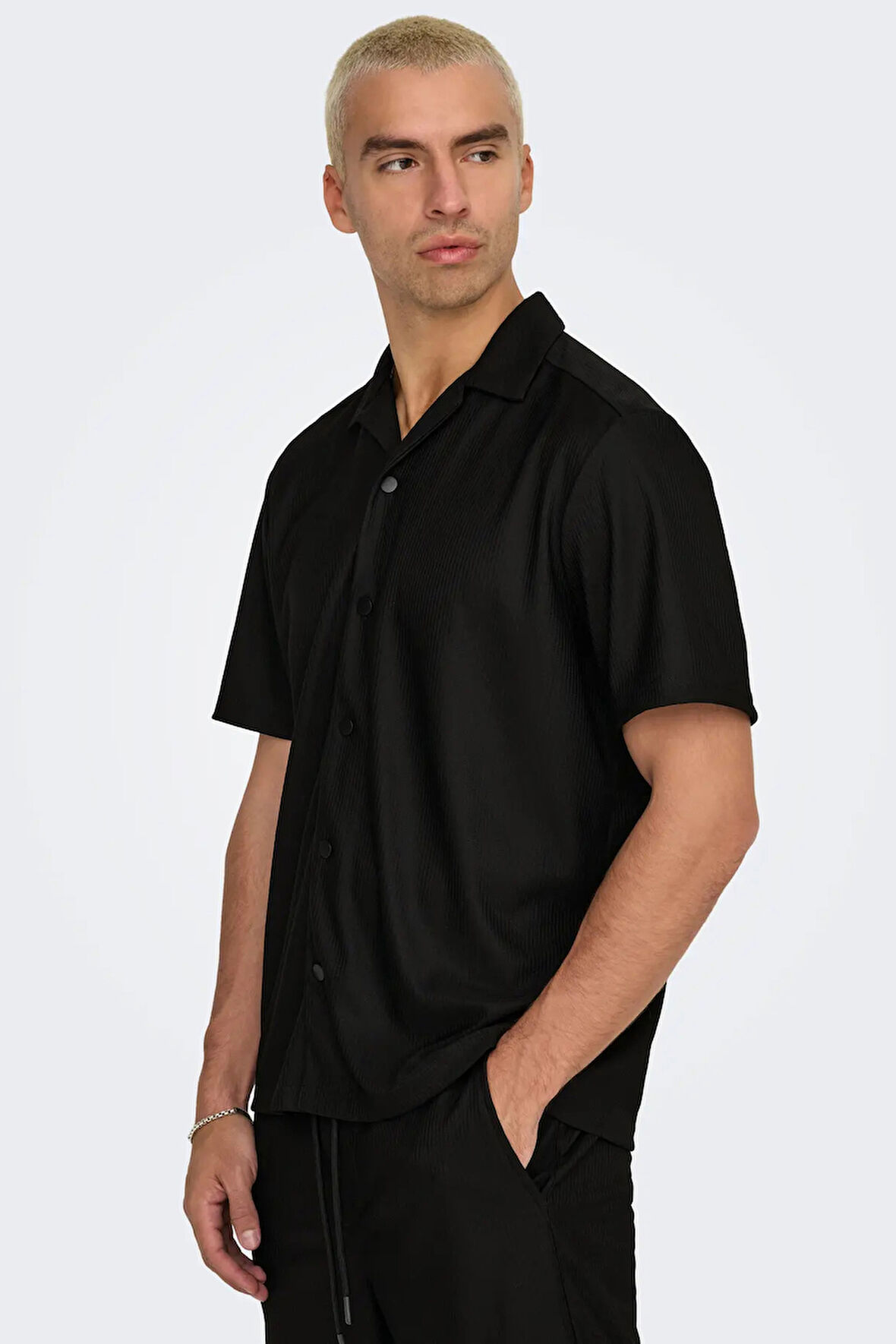 Only & Sons Erkek Onskarı Rahat Kesim Kısa Kollu Çıt Çıt Düğmeli Gömlek 22032560 Siyah