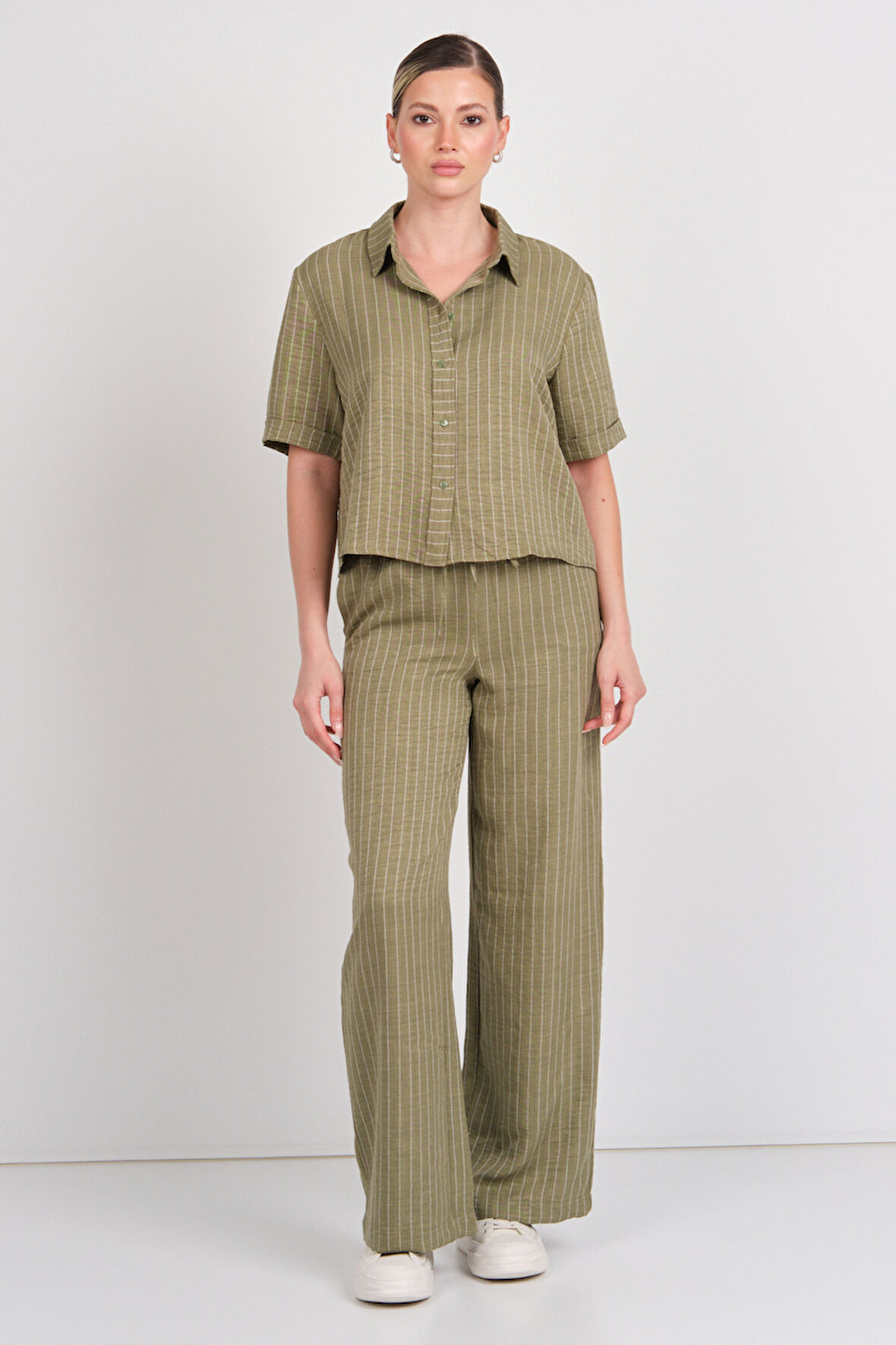 JDY Kadın Jdypower Çizgili Kısa Kollu Gömlek 15347235 Haki