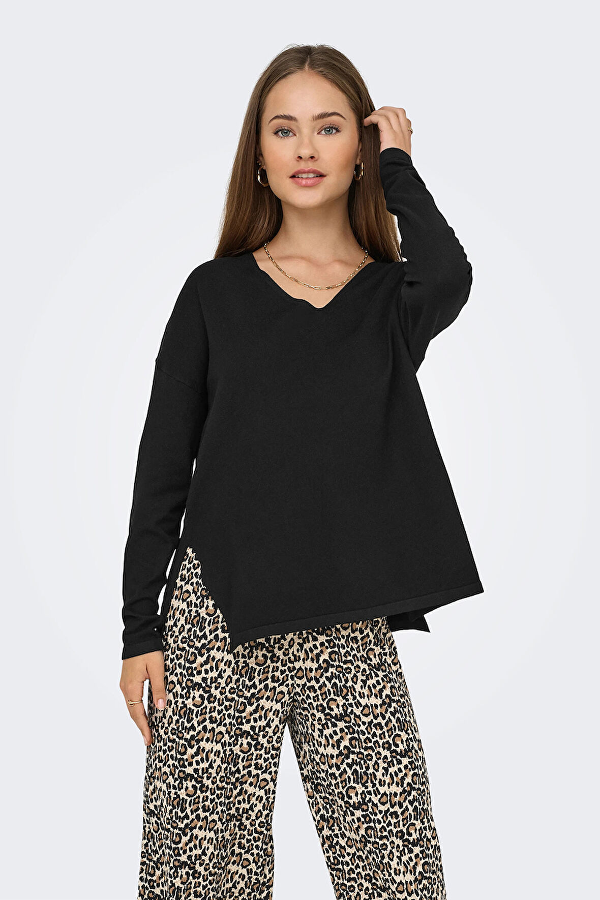 Only Kadın Onlamalıo Oversize V Yaka Örme Kazak 15340735 Siyah