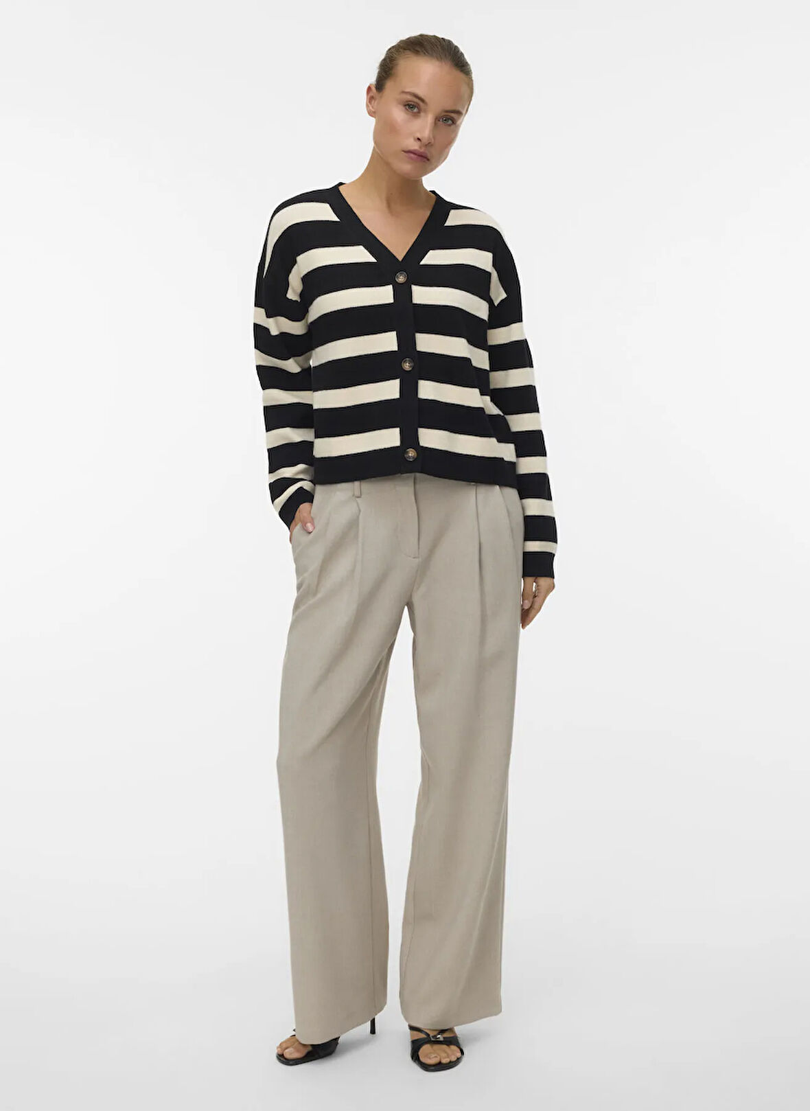 Vero Moda V Yaka Normal Siyah Kazak Kadın VMSABA FULL NEEDLE LS V-NECK CARDI