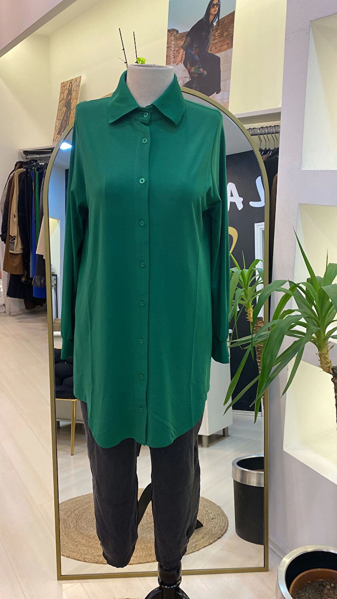 İNVEE YAKA DETAYLİ GOMLEK BENETTON 6926
