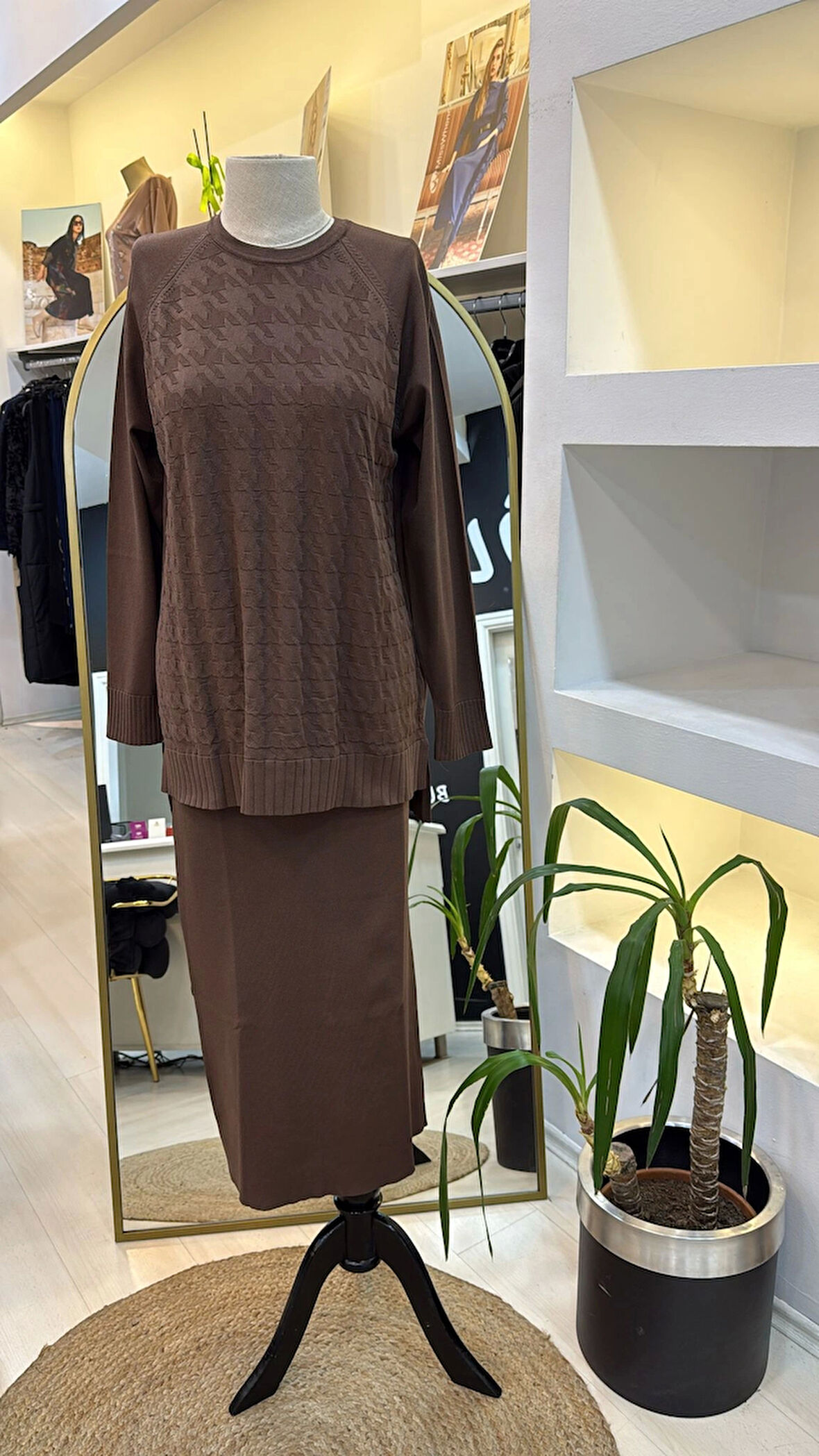 Nuss 1350 Kazayağı Merserize Etekli Takım kahve