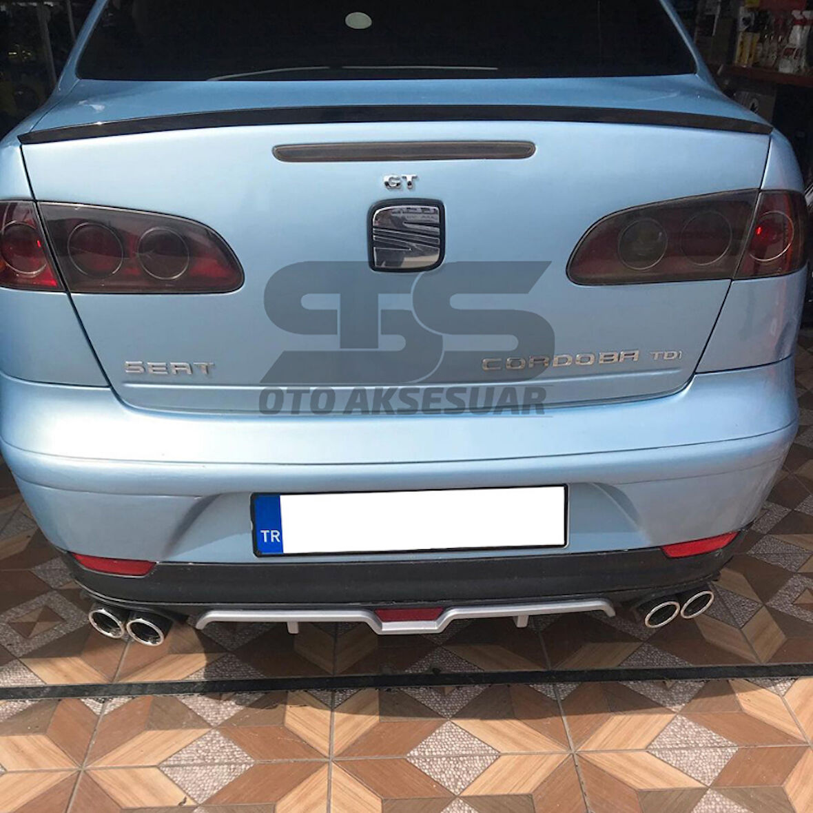 Seat Cordoba Bagaj Üstü Slim Spoiler Piano Black Parlak Siyah