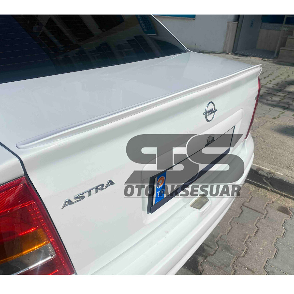 Opel Astra G Spoiler Bagaj Çıtası Parlak Beyaz