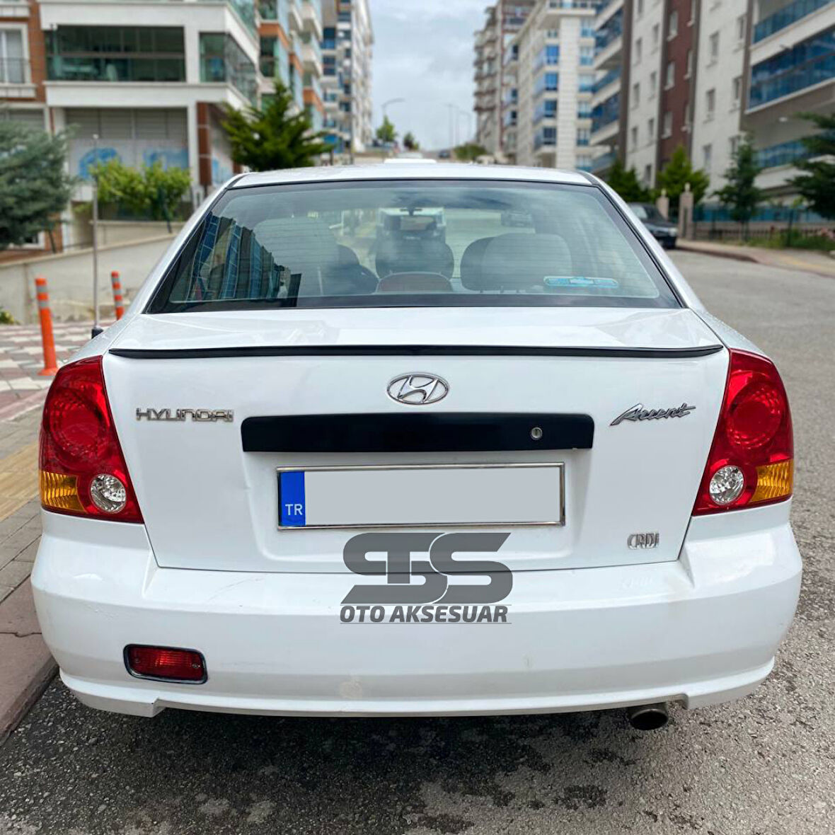 Hyundai Accent Admira Milenyum Bagaj Üstü Spoiler Piano Black Bagaj Üstü Spoyler