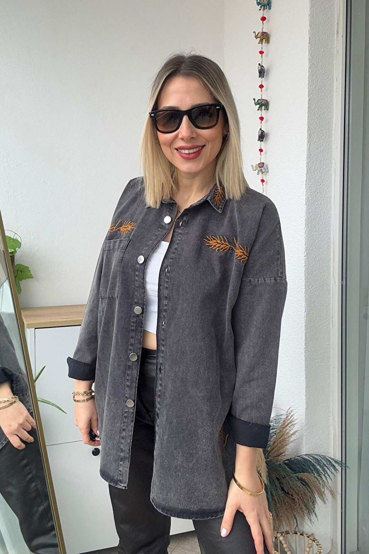 Oversize Başak Nakış Antrasit Gabardin Gömlek