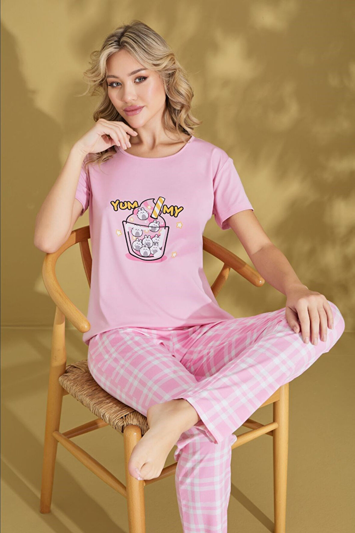 Kadın Desenli Bisiklet Yaka Düğmesiz Pamuklu Yazlık Kısa Kol Pijama Takımı