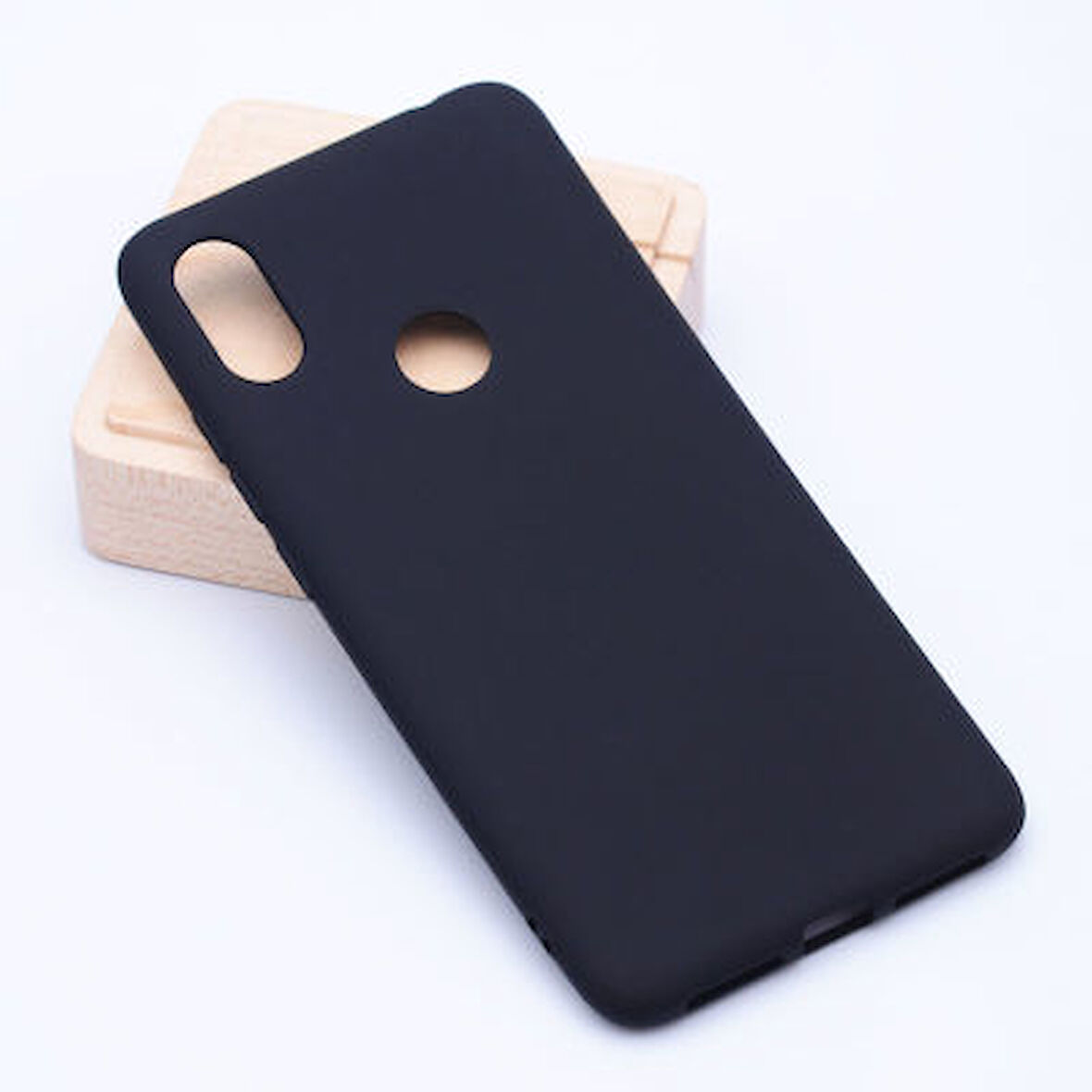 Xiaomi Mi 8 SE Kılıf Esnek Premier Silikon Kapak