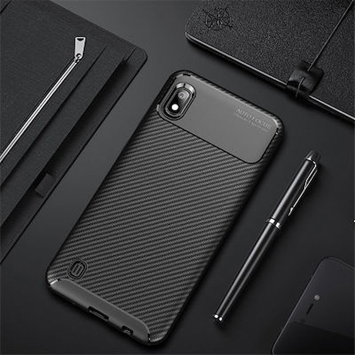 Samsung Galaxy A10 Kılıf Karbon Desenli Esnek Yüksek Kaliteli Meteryalden Üretilmiş Silikon Kapak RYC/Negro