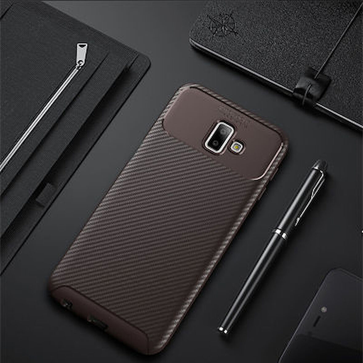 Samsung Galaxy J6 Plus Kılıf Karbon Desenli Esnek Yüksek Kaliteli Meteryalden Üretilmiş Silikon Kapak RYC/Negro
