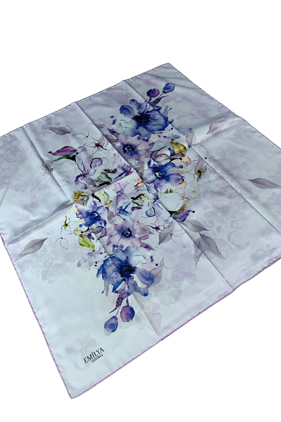 Emilya Rayon Çiçek Desenli Eşarp 90x90 Cm