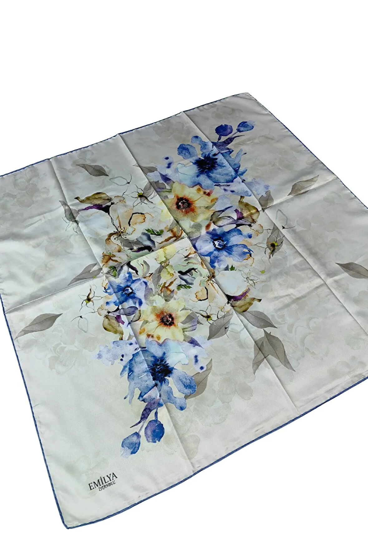 Emilya Rayon Çiçek Desenli Eşarp 90x90 Cm