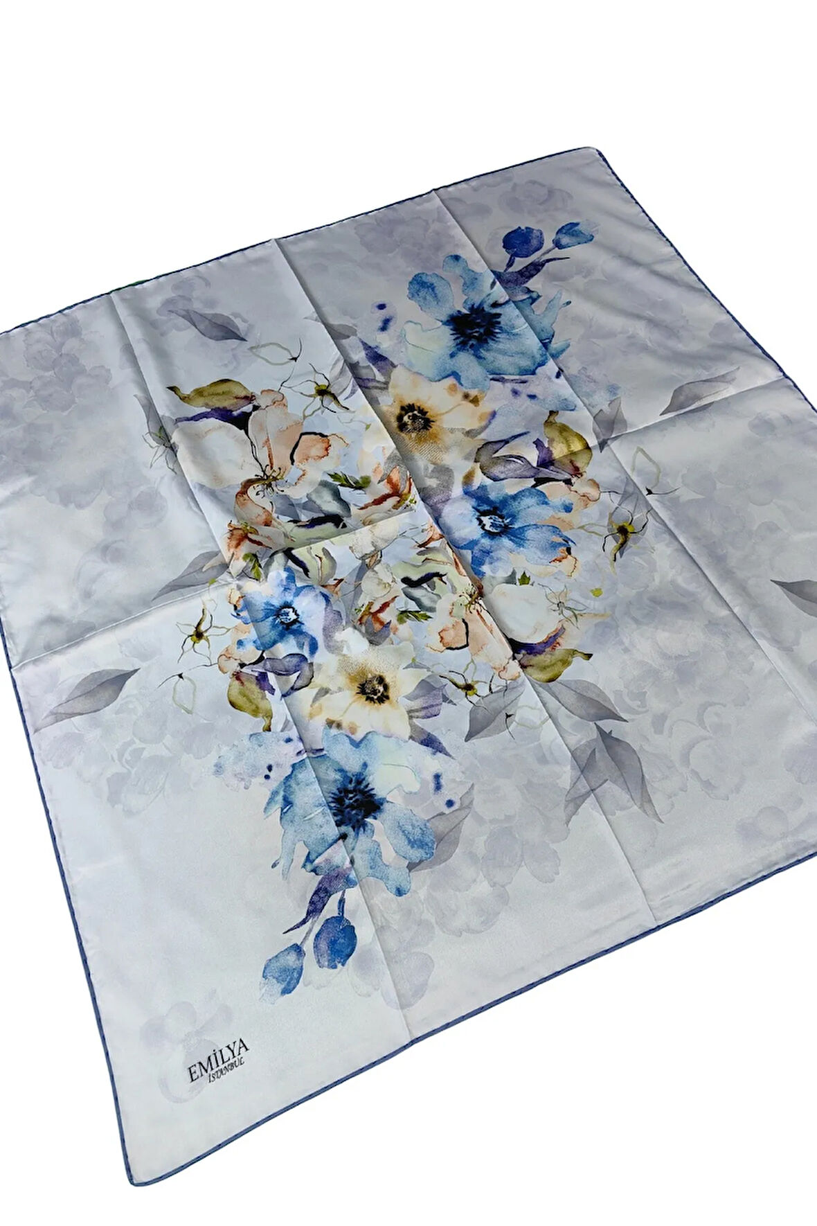 Emilya Rayon Çiçek Desenli Eşarp 90x90 Cm