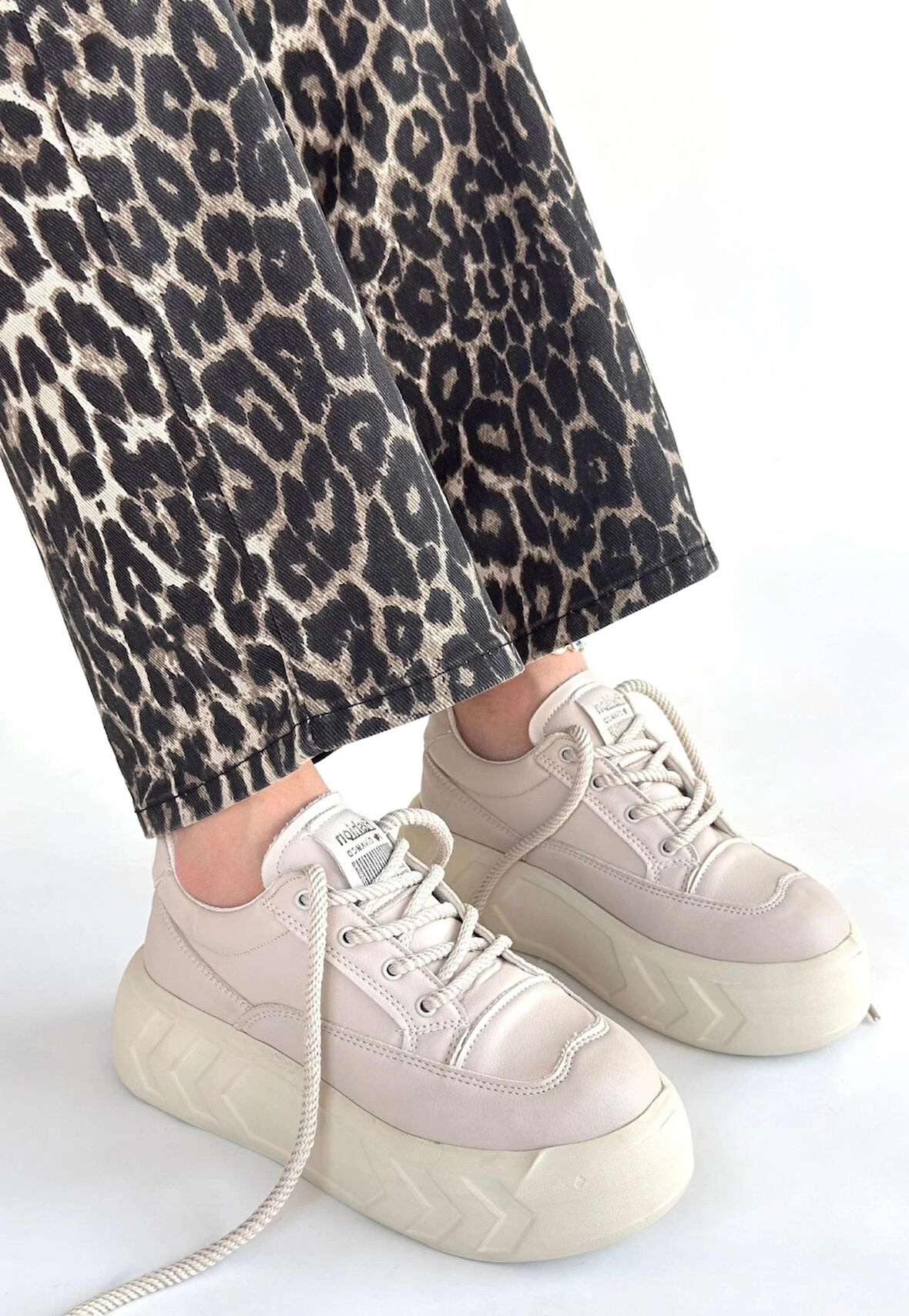 BİÇOMİ Emwa Bej Cilt Bağcıklı Spor Ayakkabı