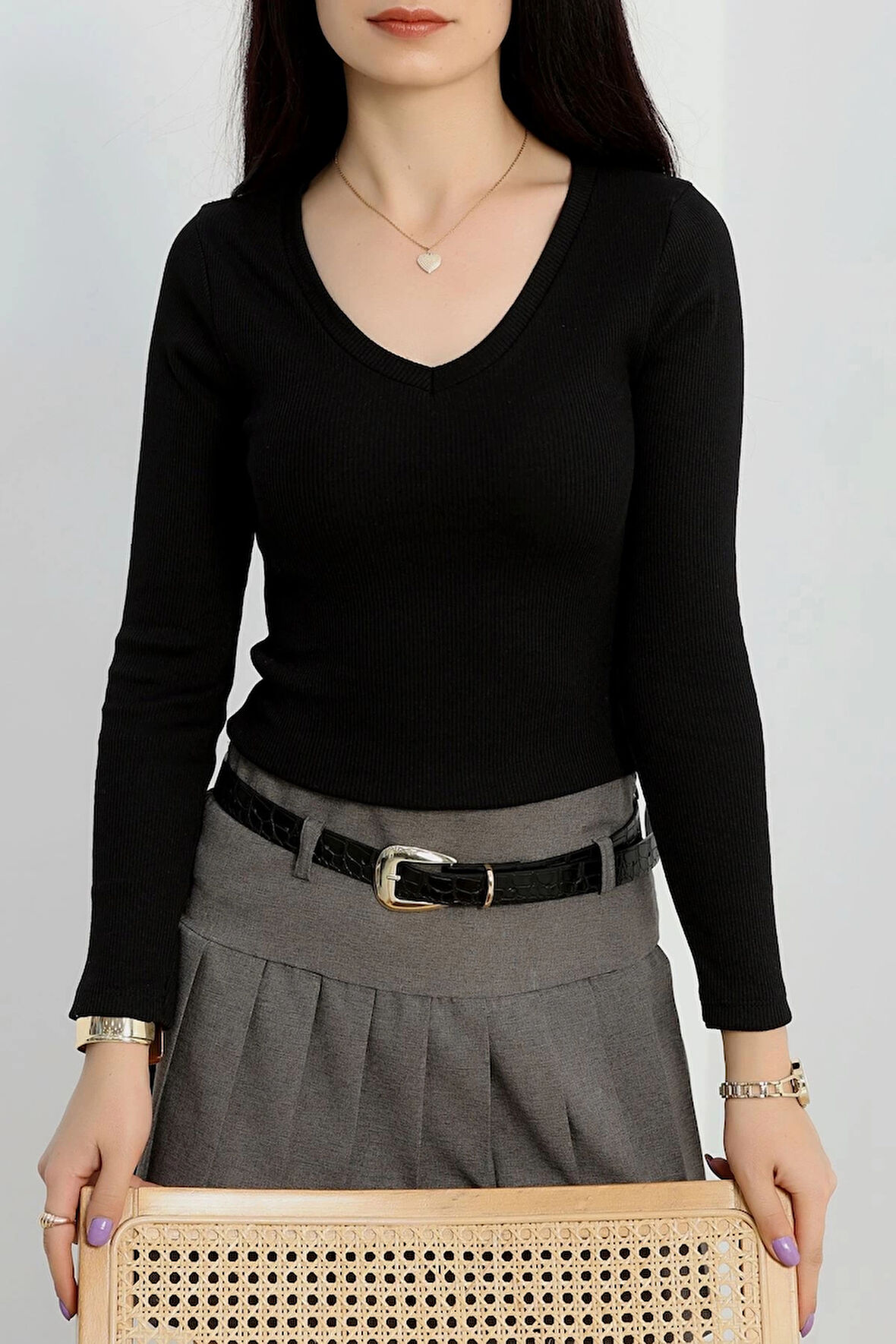 BİÇOMİ V yaka kaşkorse bluz siyah a3699