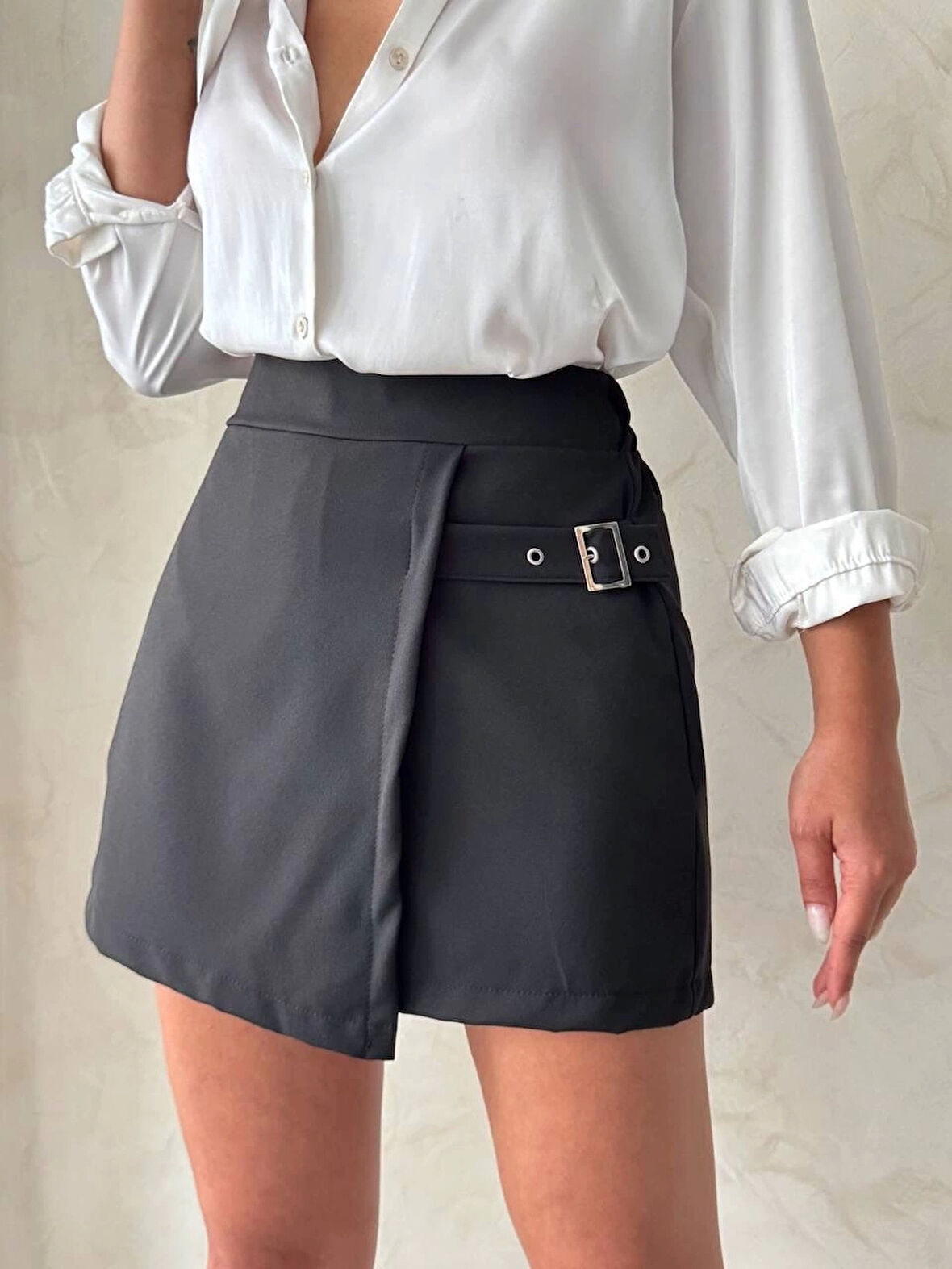 BİÇOMİ Kadın tokalı şort etek siyah s25449