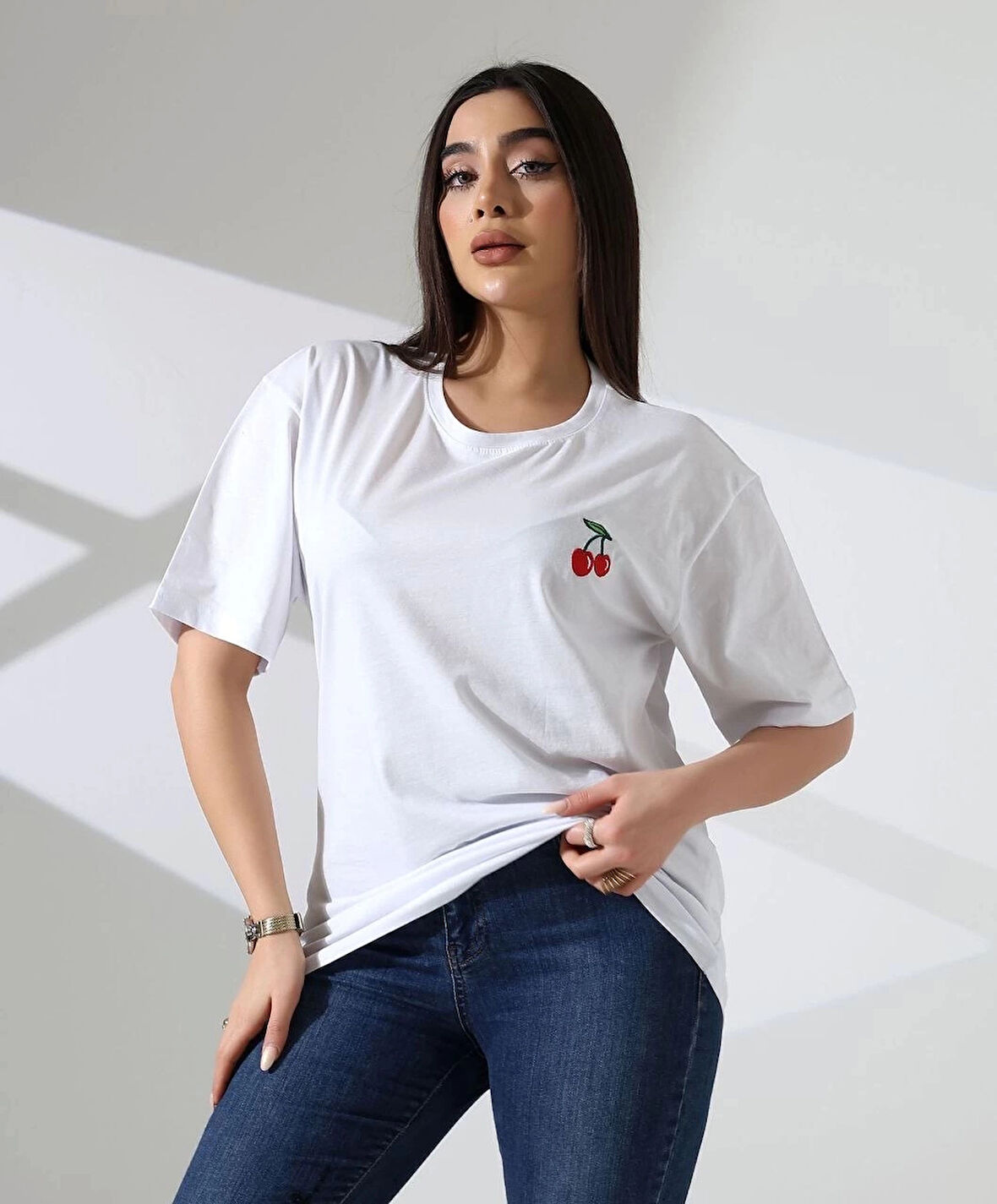 BİÇOMİ Kiraz işlemeli tişört