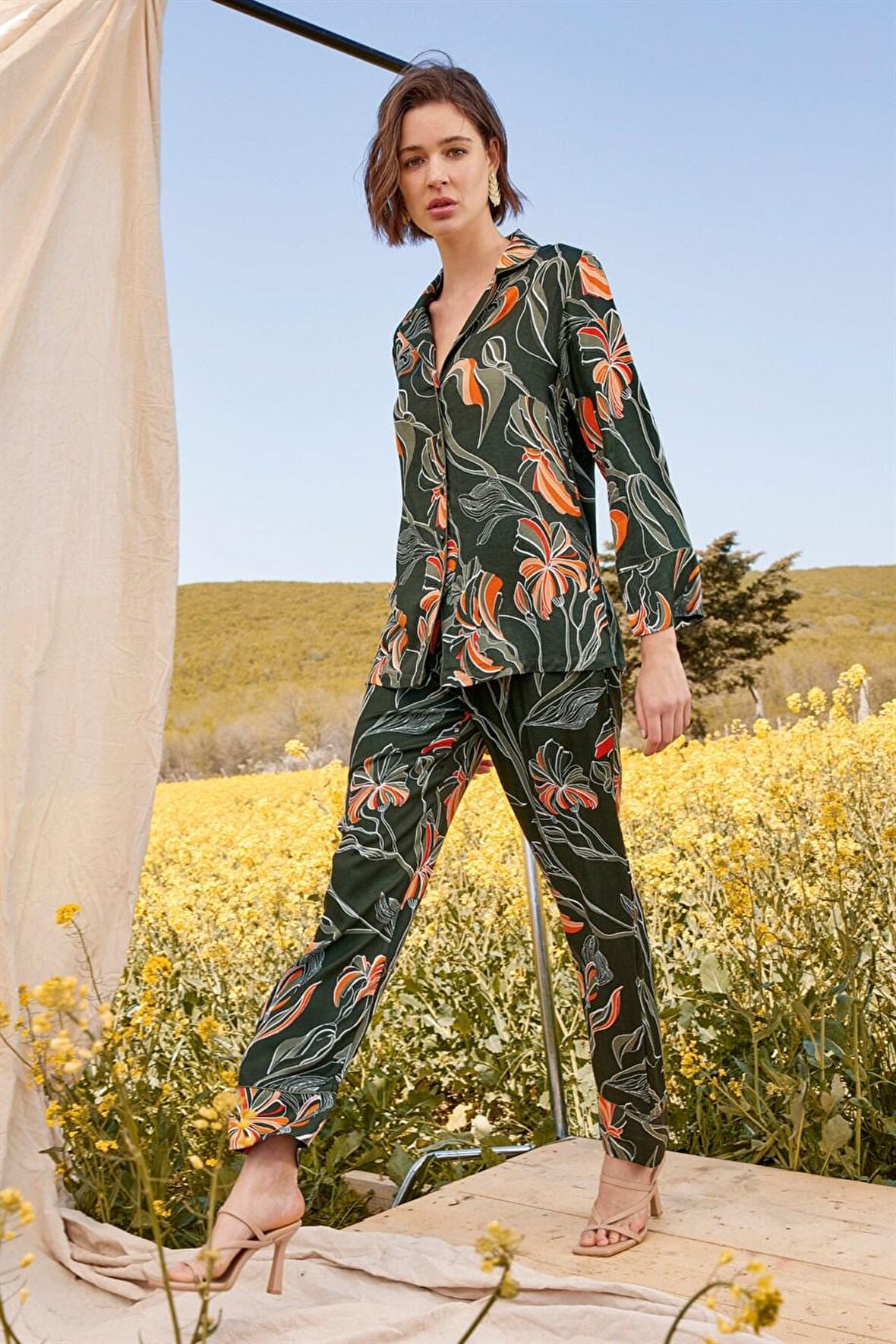 Monamise Kadın Yaprak Desenli Gömlek Yakalı Önü Boydan Düğmeli Pijama Takımı 21138
