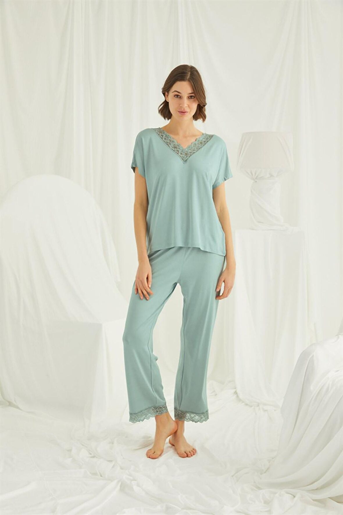 Monamise Kadın Kısa Kollu V Yakalı Dantelli Pijama Takımı 18465