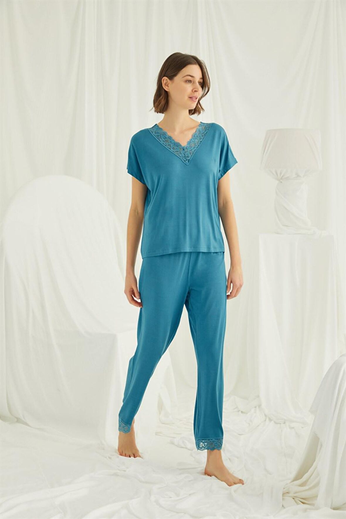 Monamise Kadın Kısa Kollu V Yakalı Dantelli Pijama Takımı 18474