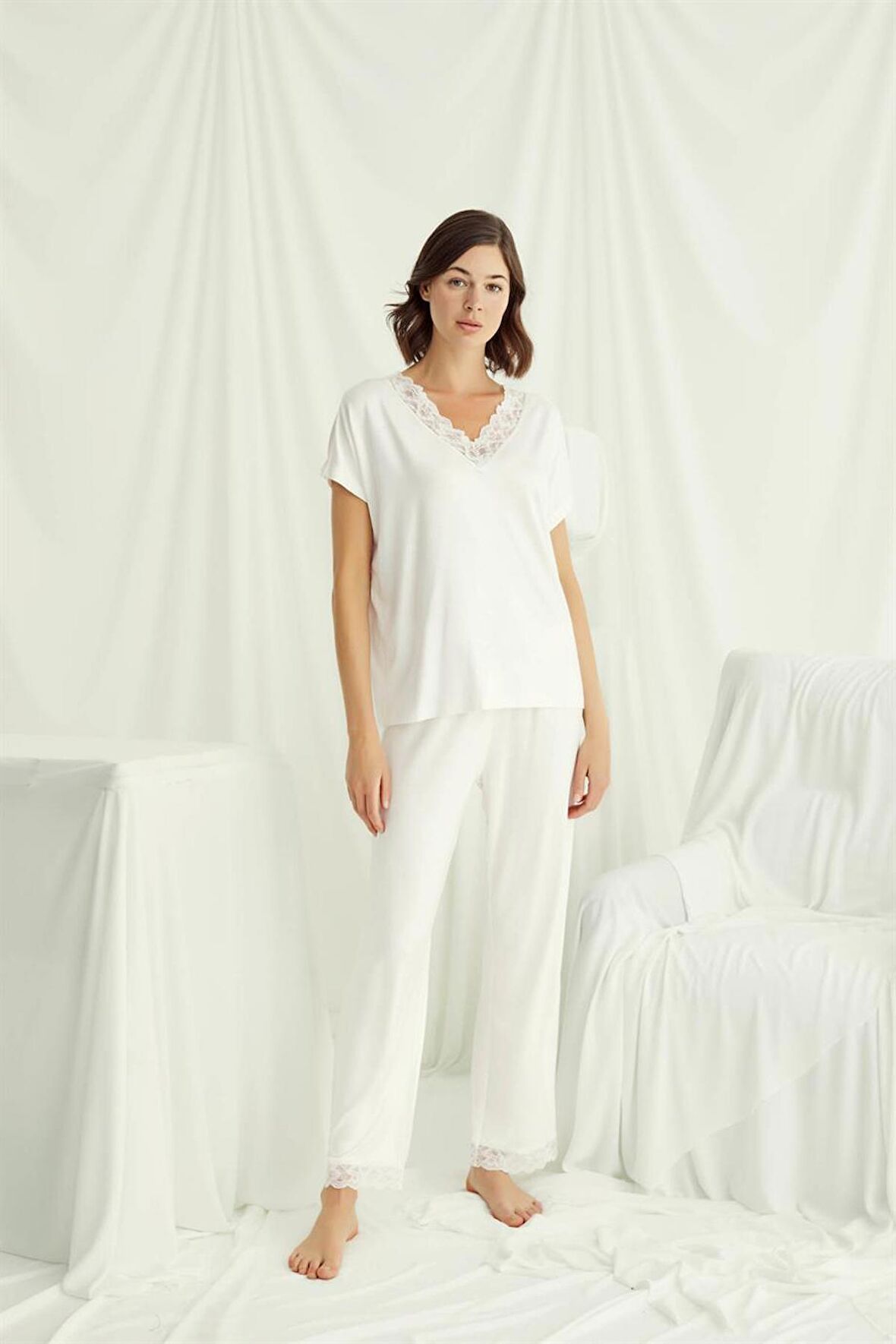 Monamise Kadın Kısa Kollu V Yakalı Dantelli Pijama Takımı 18513 